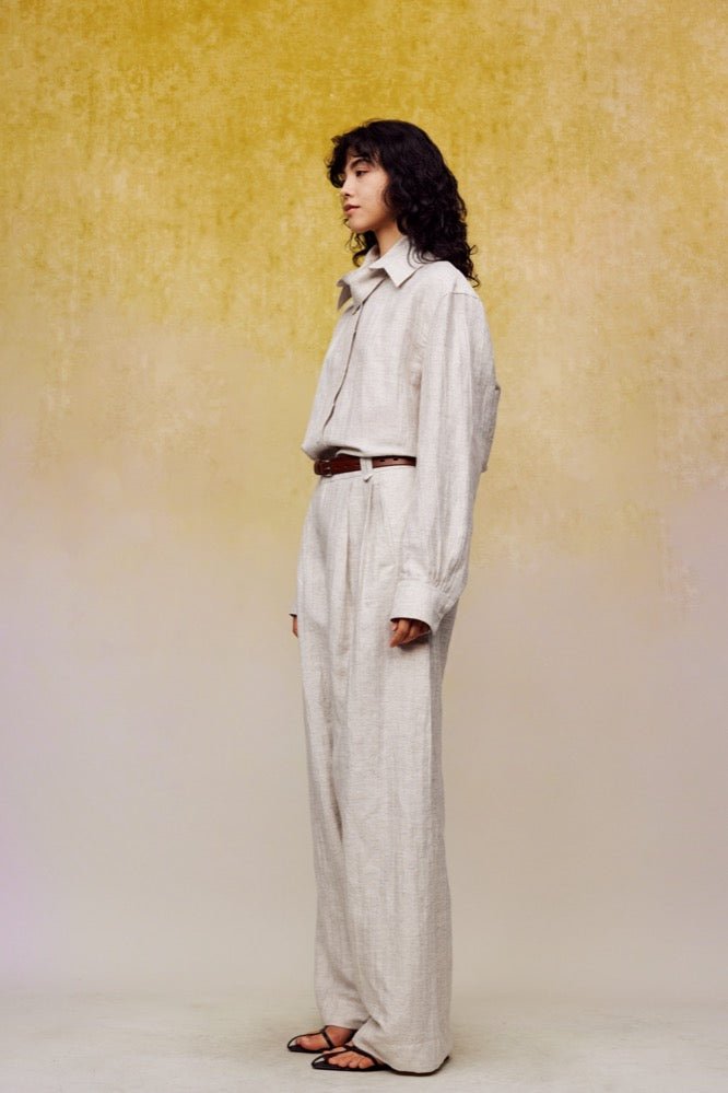 ilEWUOY Linen Back-pleated Wide-leg Pants in Grey | MADA IN CHINA