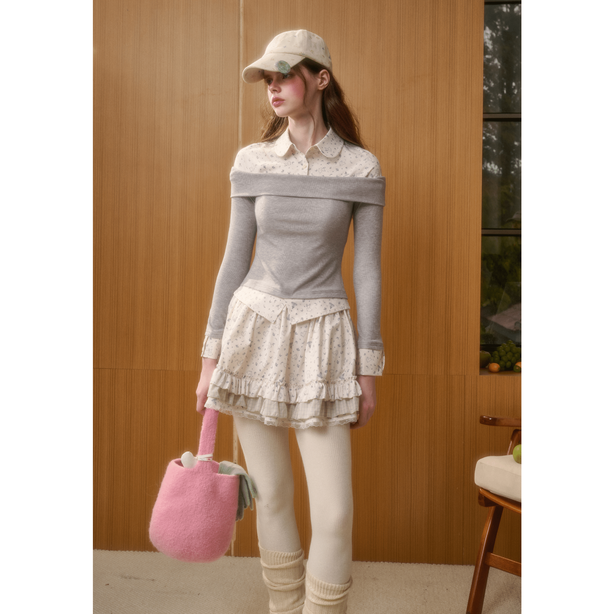 Group of Universe "Little Rabbit Fountain" Print Top in Gray | MADAX