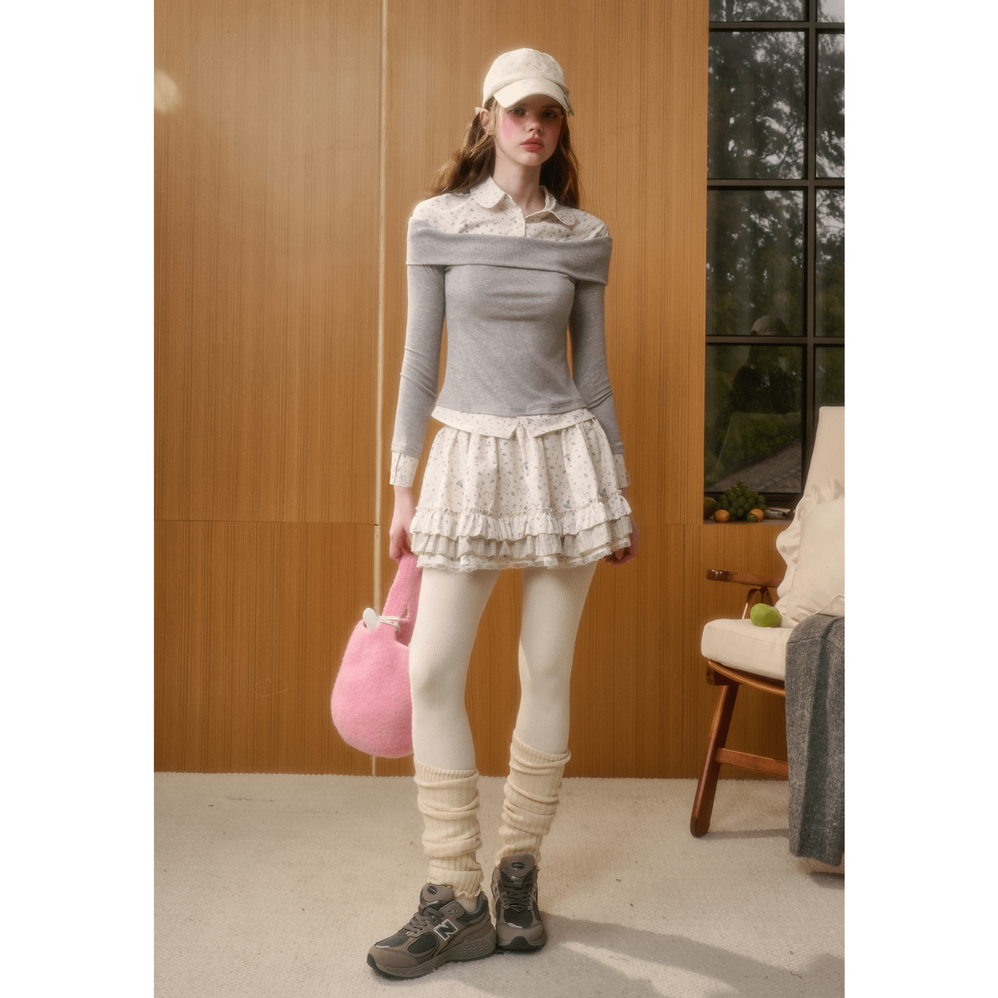 Group of Universe "Little Rabbit Fountain" Print Top in Gray | MADAX