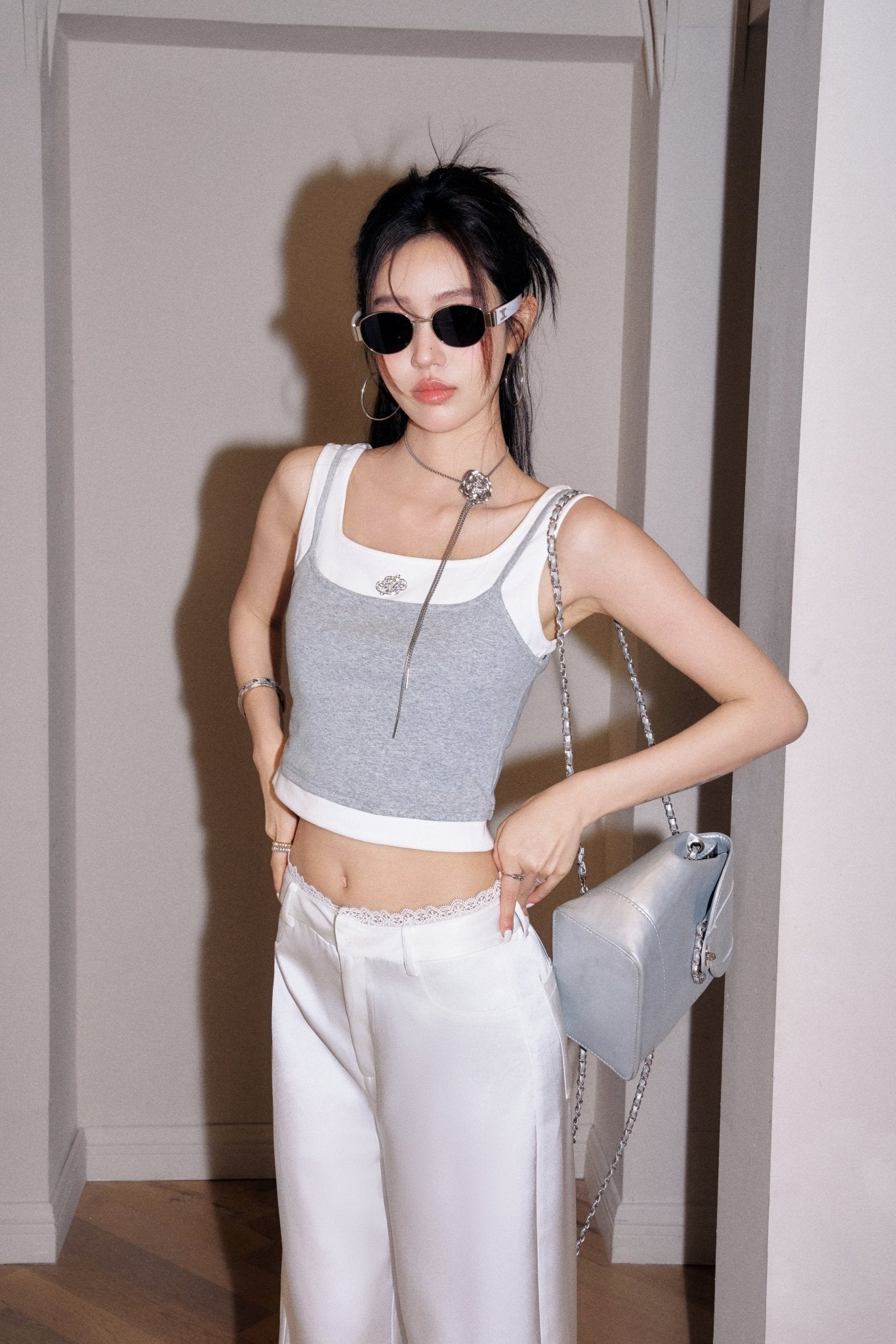 THREE QUARTERS Logo Drill Label False Two Piece Camisole Tank Top Gray | MADA IN CHINA