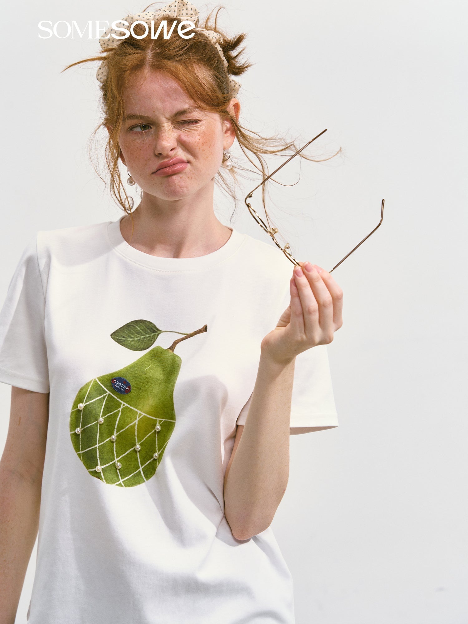 SOMESOWE Pear Short - sleeved T-shirt In White | MADAX