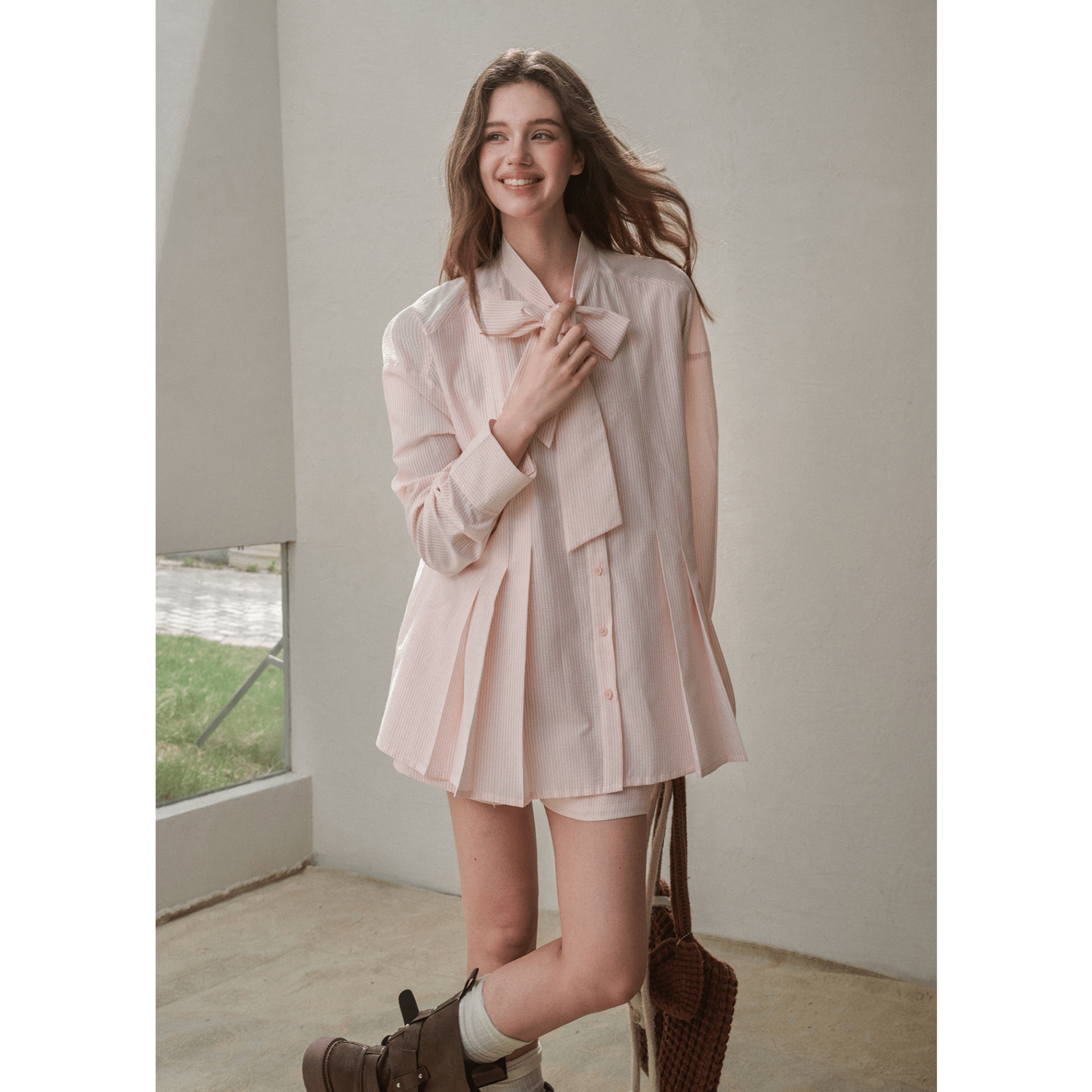 Group of Universe "Perfume Memo" Shorts in Pink | MADAX