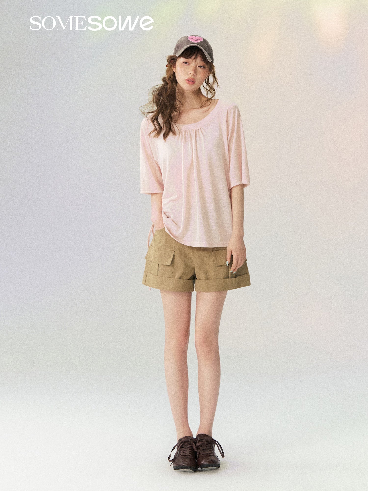 SOMESOWE Pink V-neck Short-Sleeved T-Shirt | MADAX
