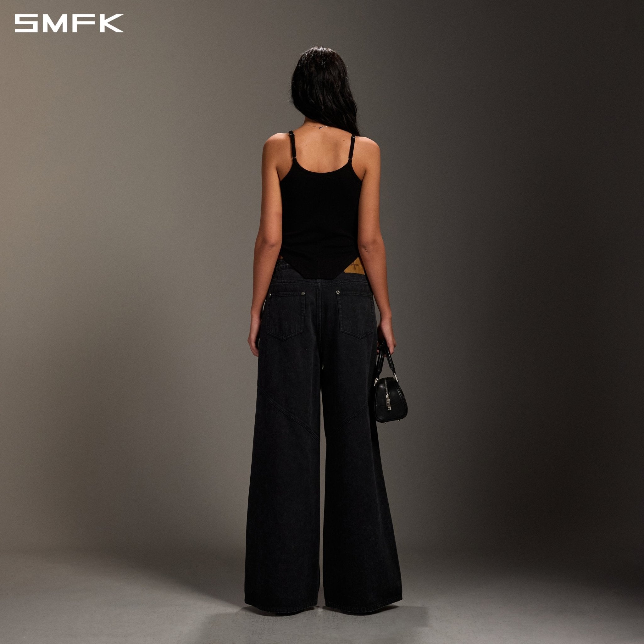 SMFK Polygonal Short Strap Black | MADAX