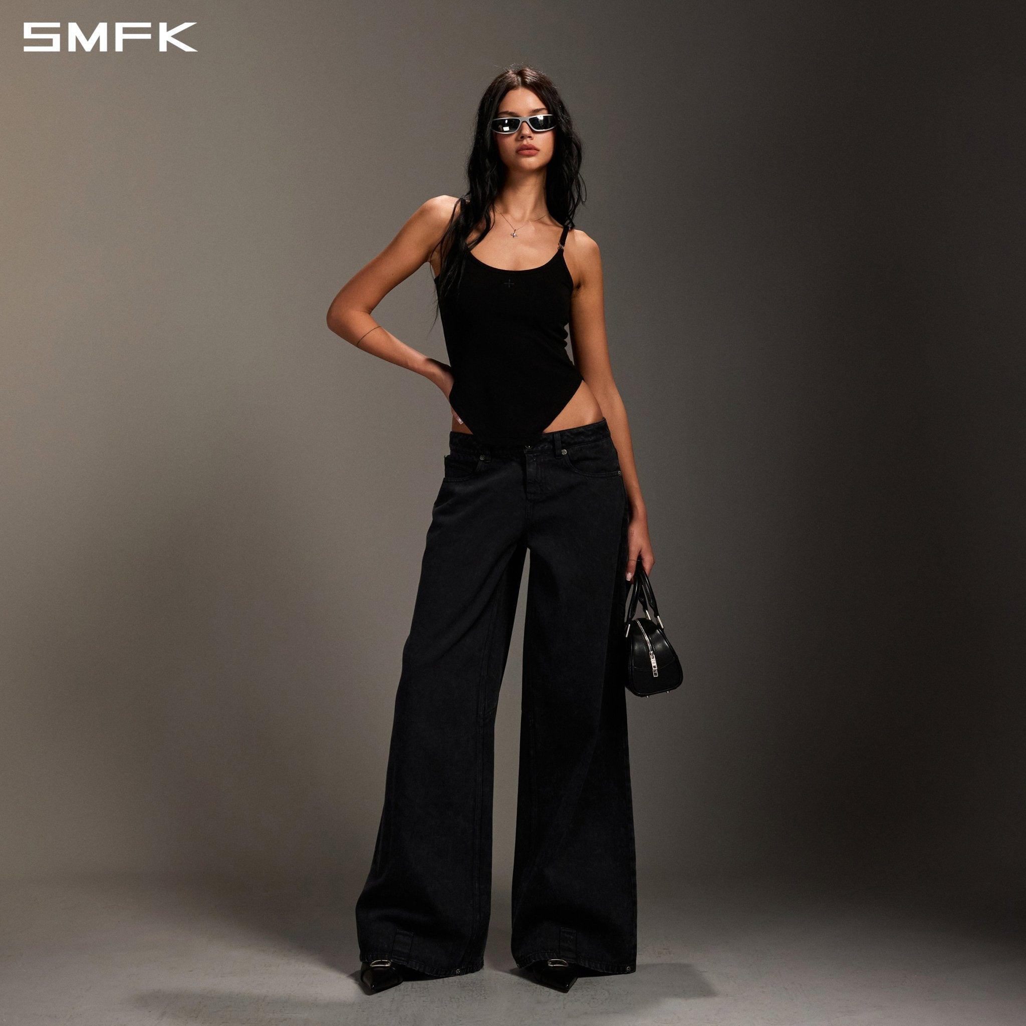 SMFK Polygonal Short Strap Black | MADAX