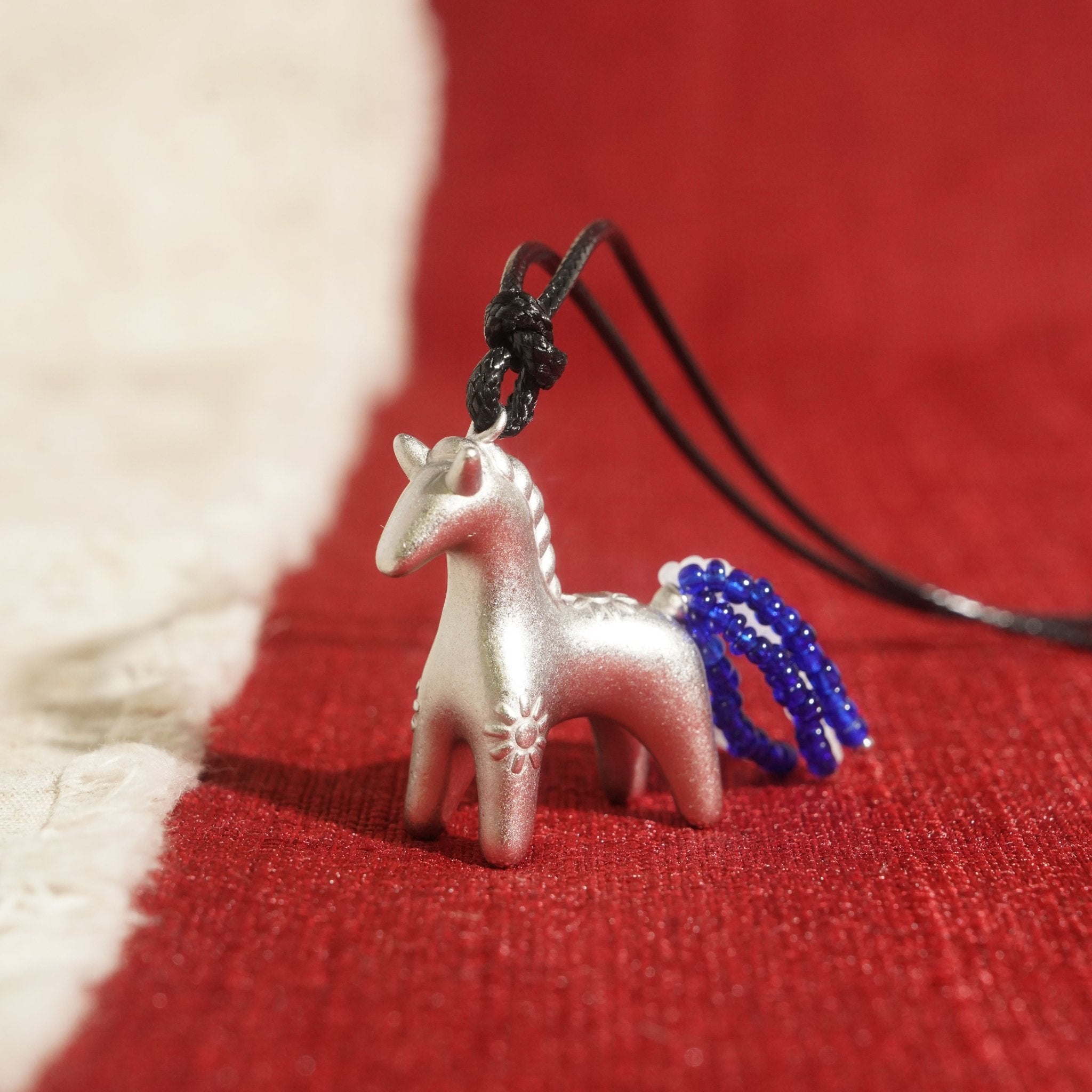 ToneTale Pony Sunny Long Necklace White Gold | MADAX