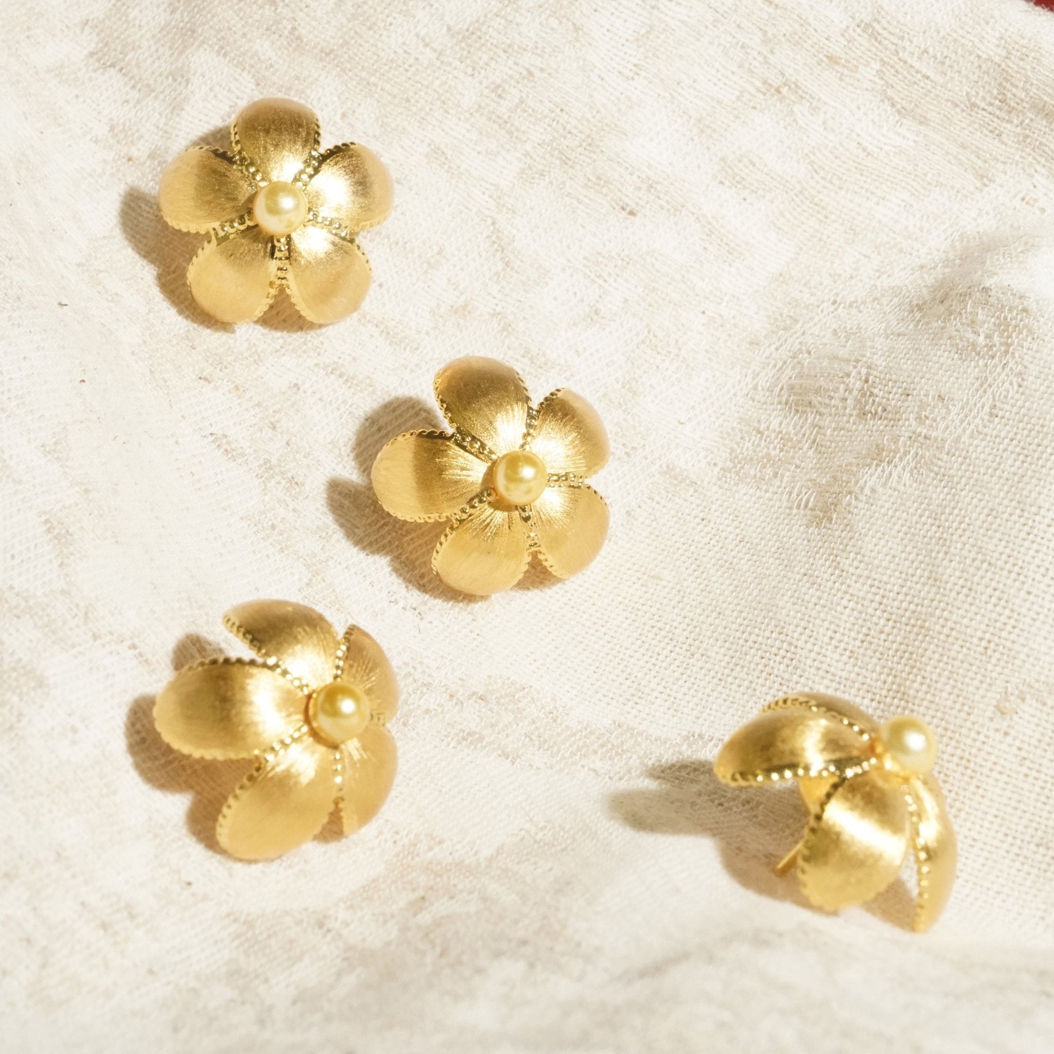 ToneTale Rain in the Flowers Star Flower Earrings 18K Gold | MADAX
