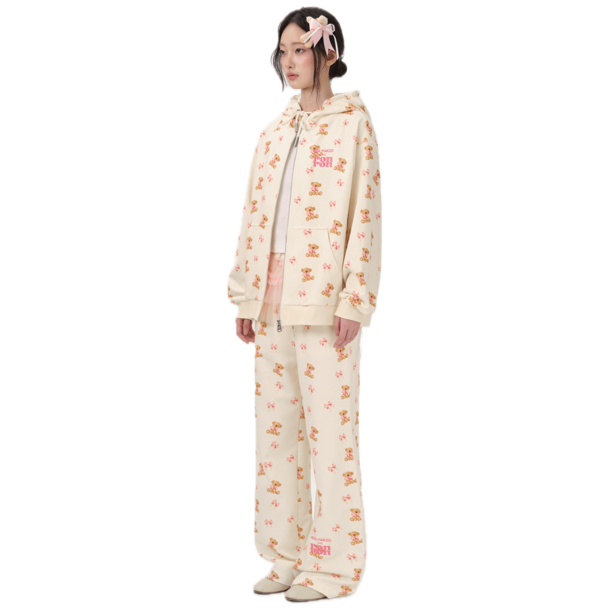 13DE MARZO RONRON Bear All - Over Sweatpants in Beige | MADAX