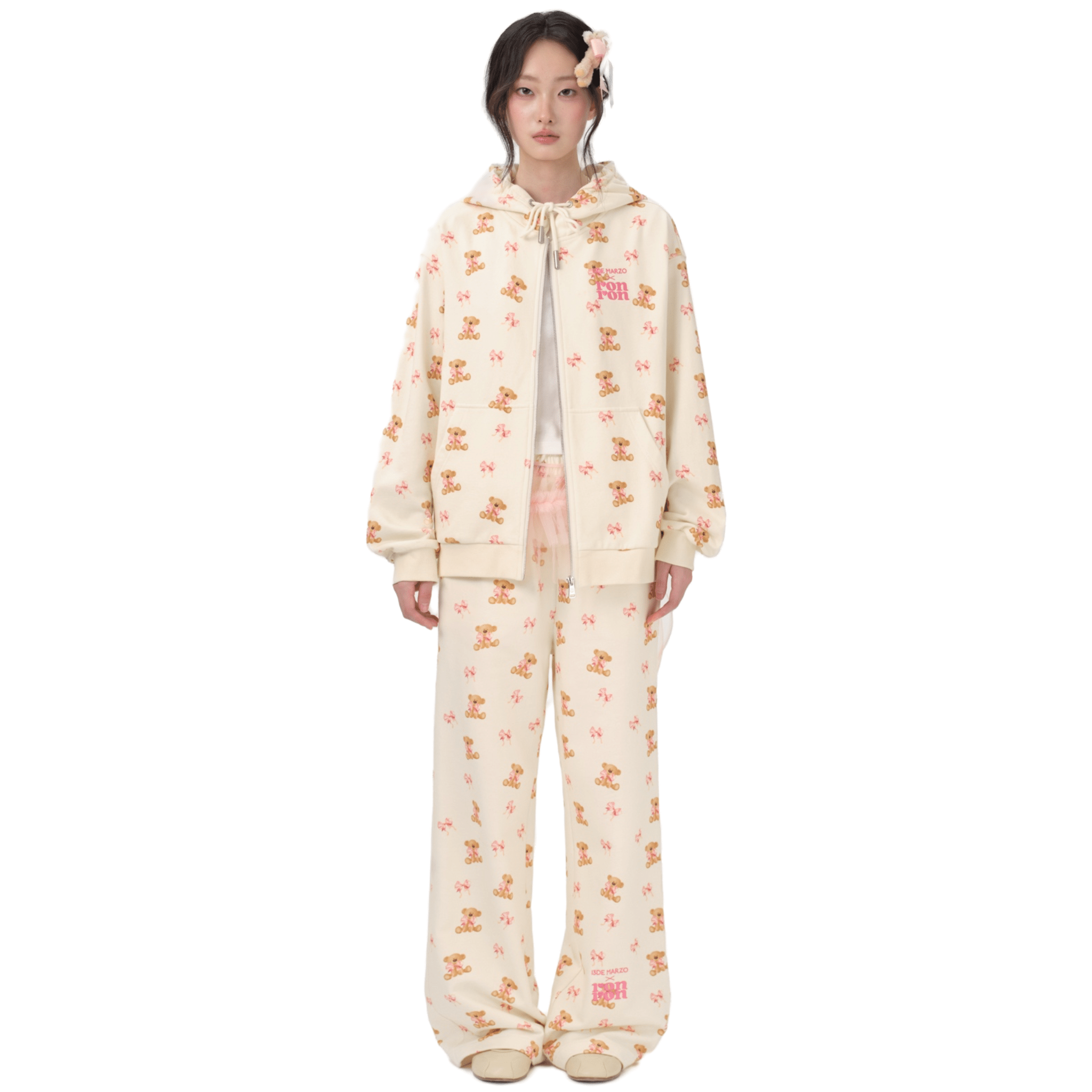 13DE MARZO RONRON Bear All - Over Sweatpants in Beige | MADAX