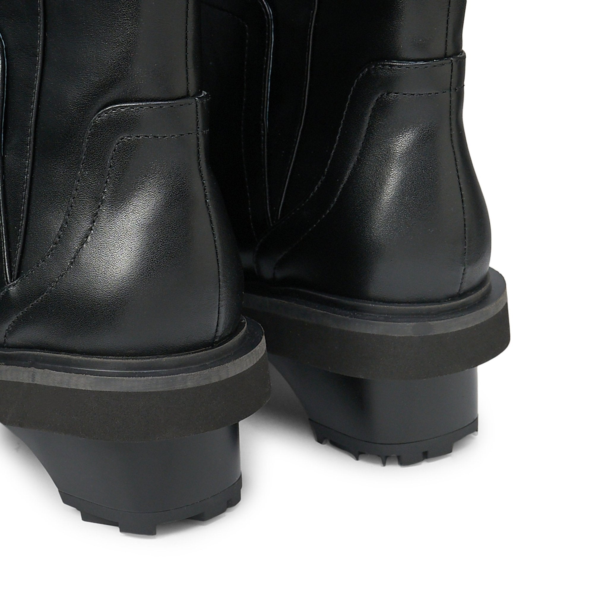 LOST IN ECHO Round - toe Blocks High Knight Boots In Black | MADAX