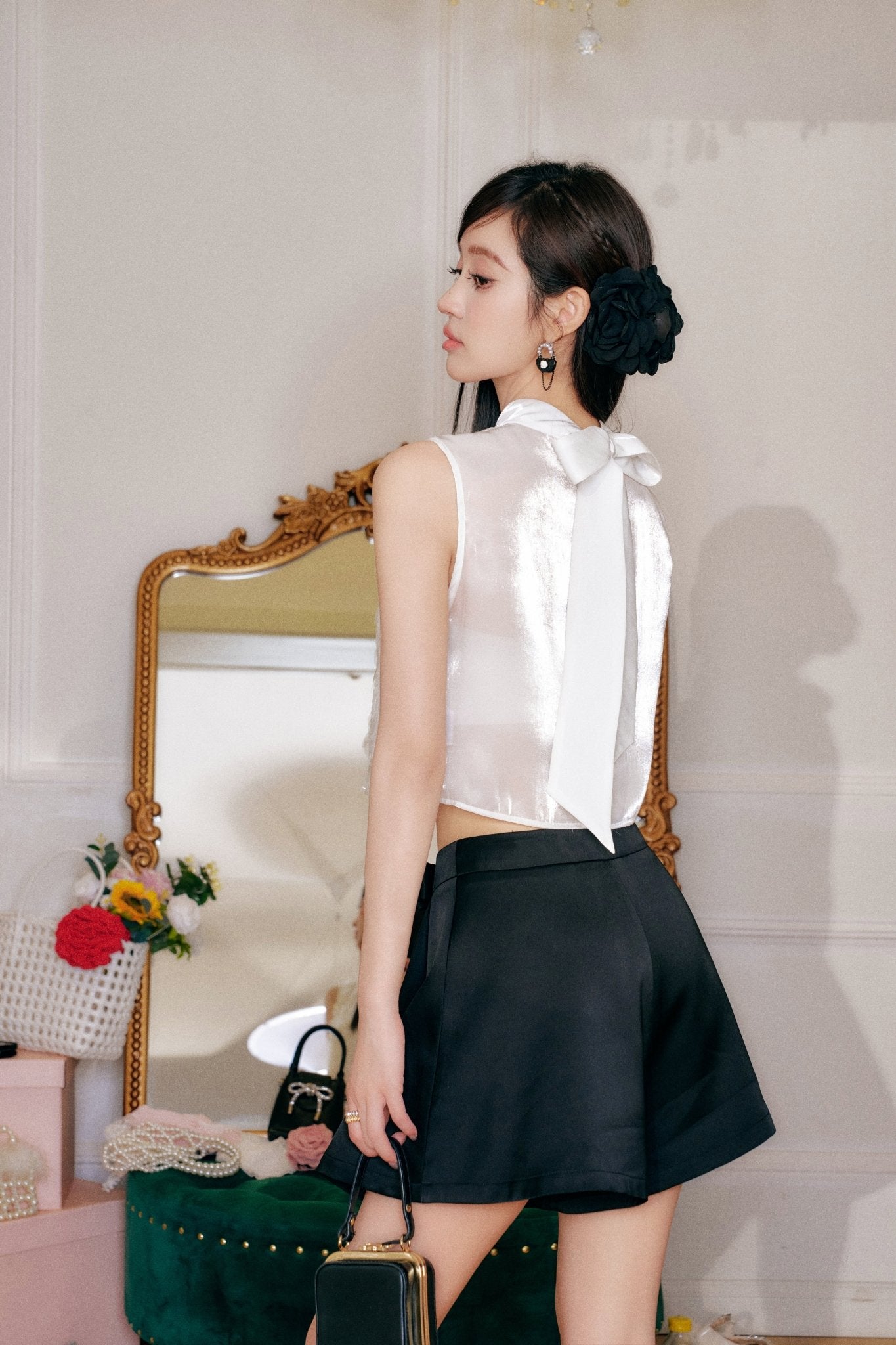 THREE QUARTERS Satin Bow Black A - Line Half - Body Skirt | MADA IN CHINA