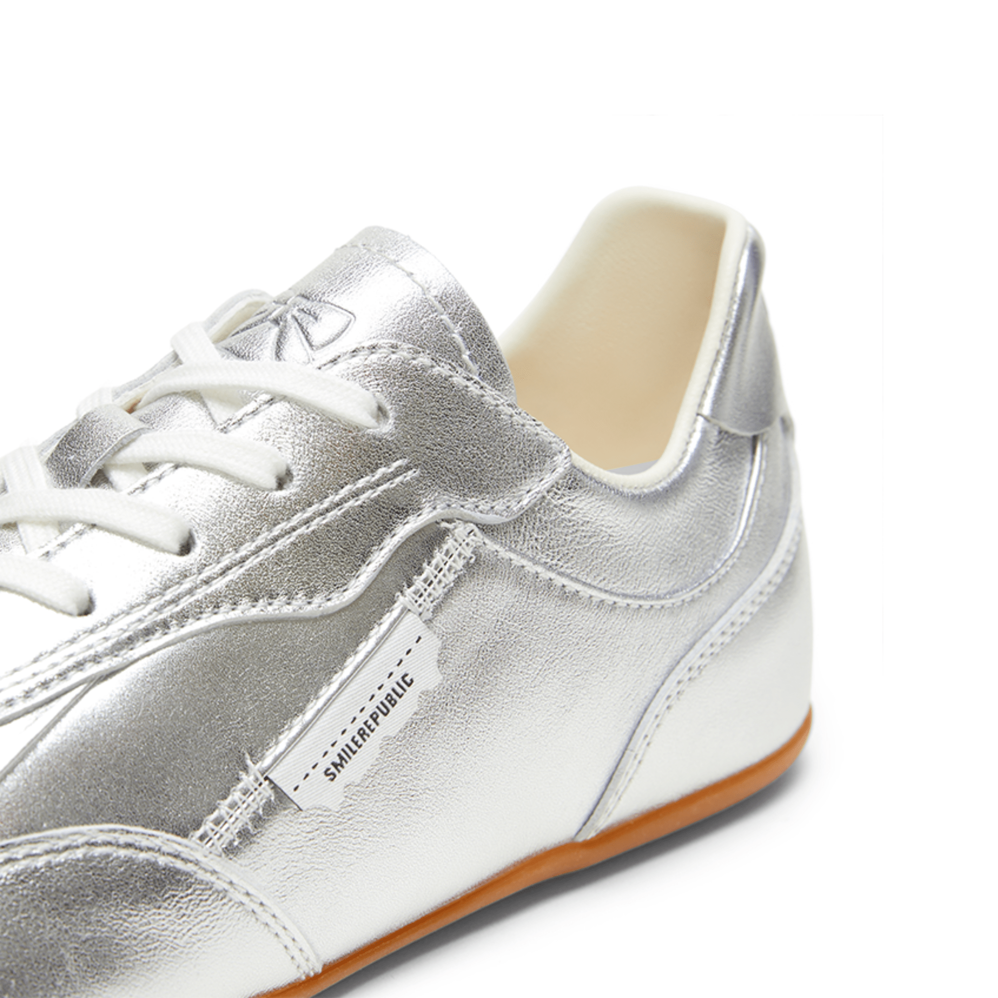 SMILEREPUBLIC Silver Square Toed Side Bow Mark Training Shoes | MADAX