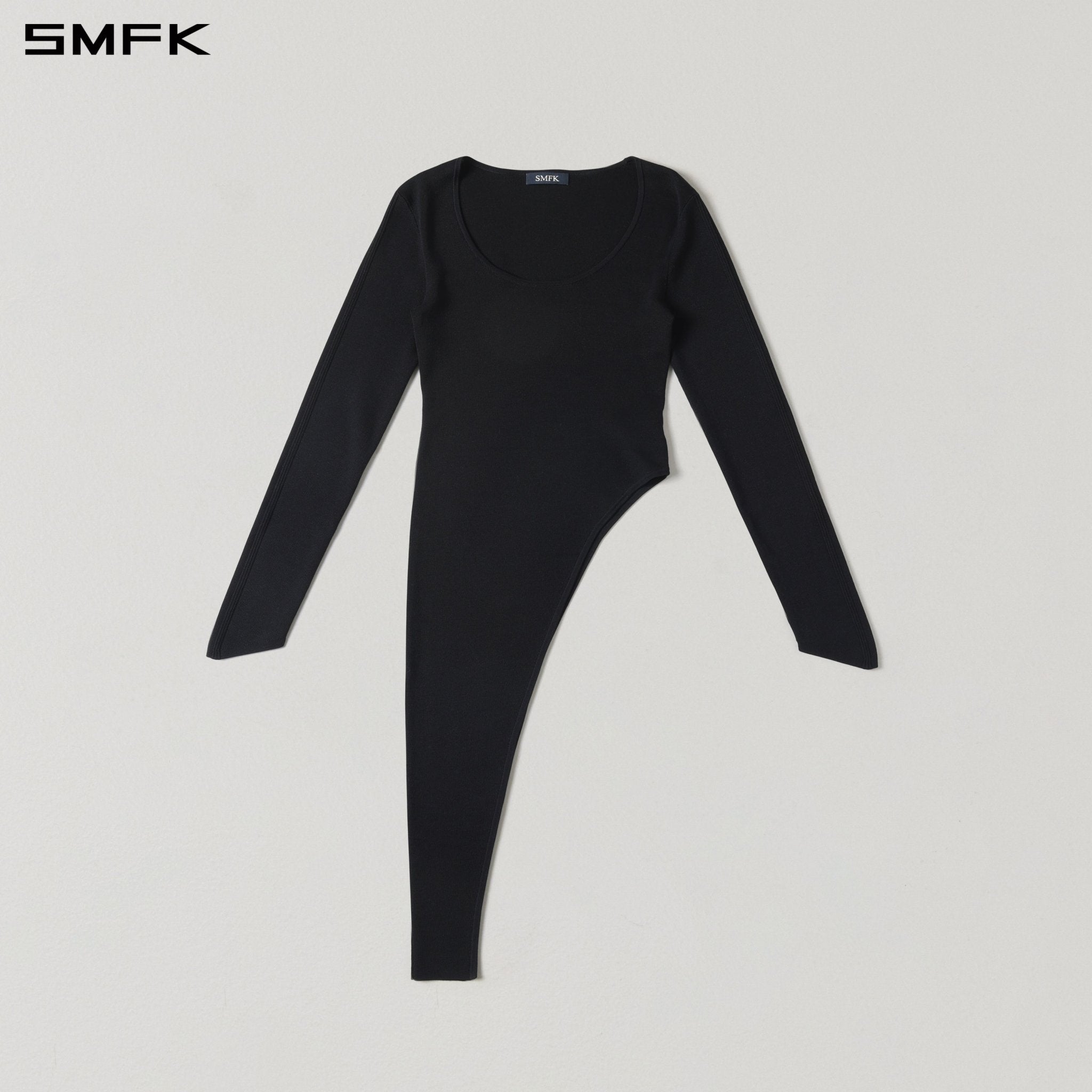 SMFK Slanted-hem Knit Pullover in Black | MADAX