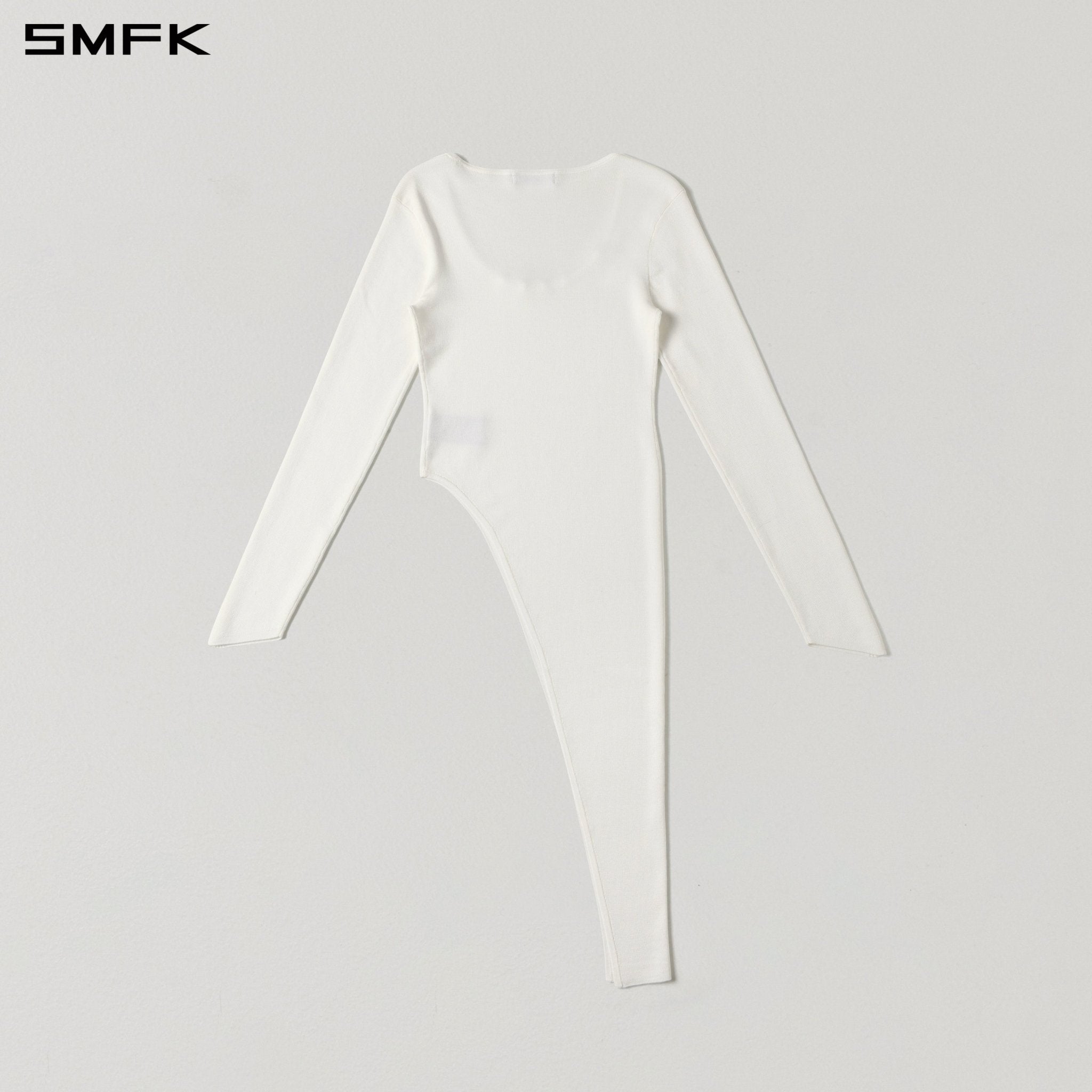 SMFK Slanted-hem Knit Pullover in White | MADAX