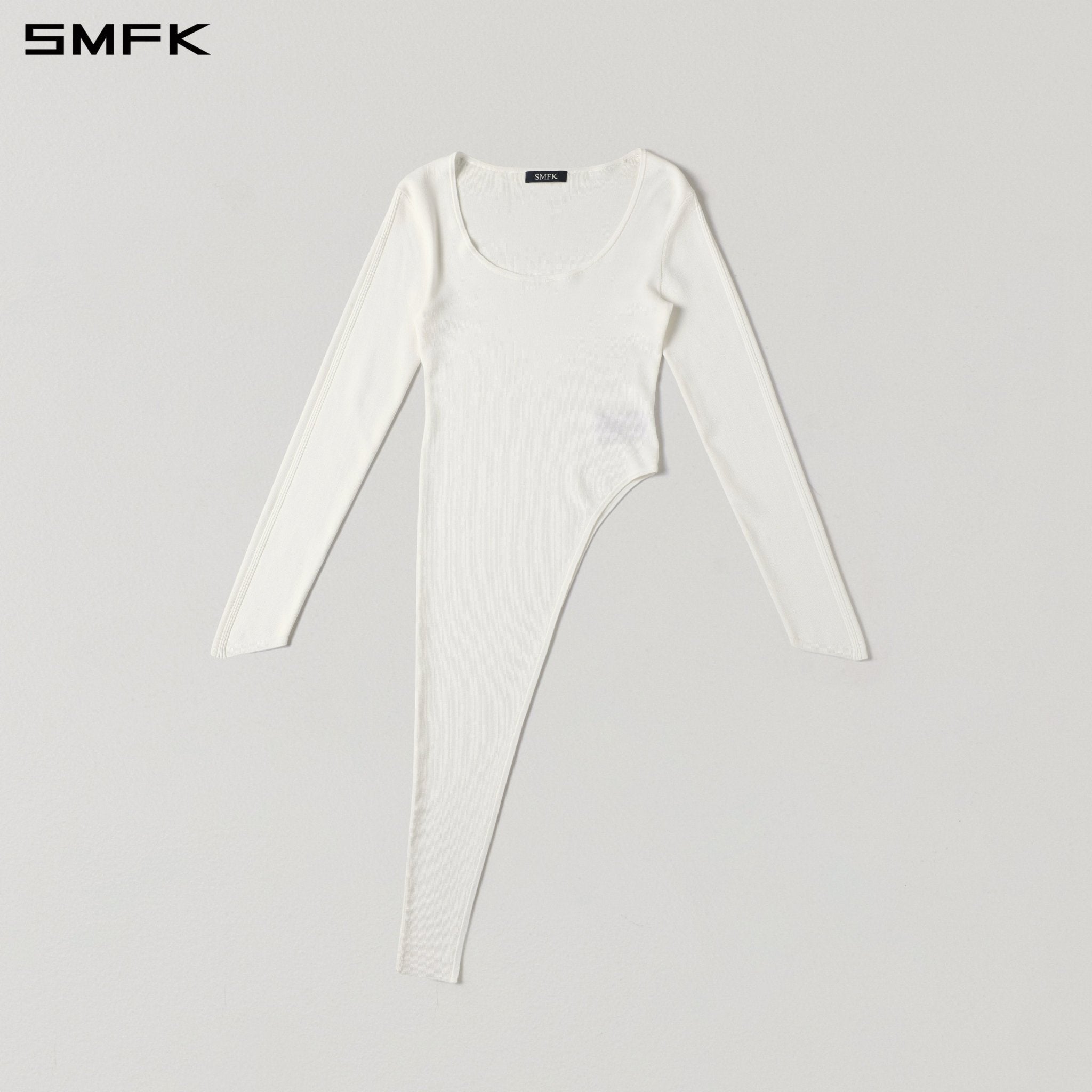 SMFK Slanted-hem Knit Pullover in White | MADAX