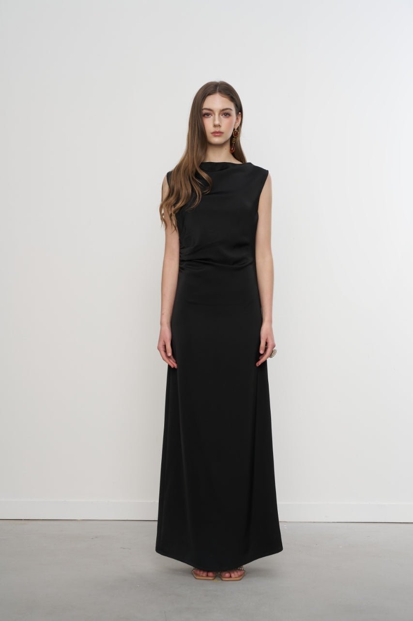 AIMME SPARROW Sleeveless Pleated Dress In Black | MADAX