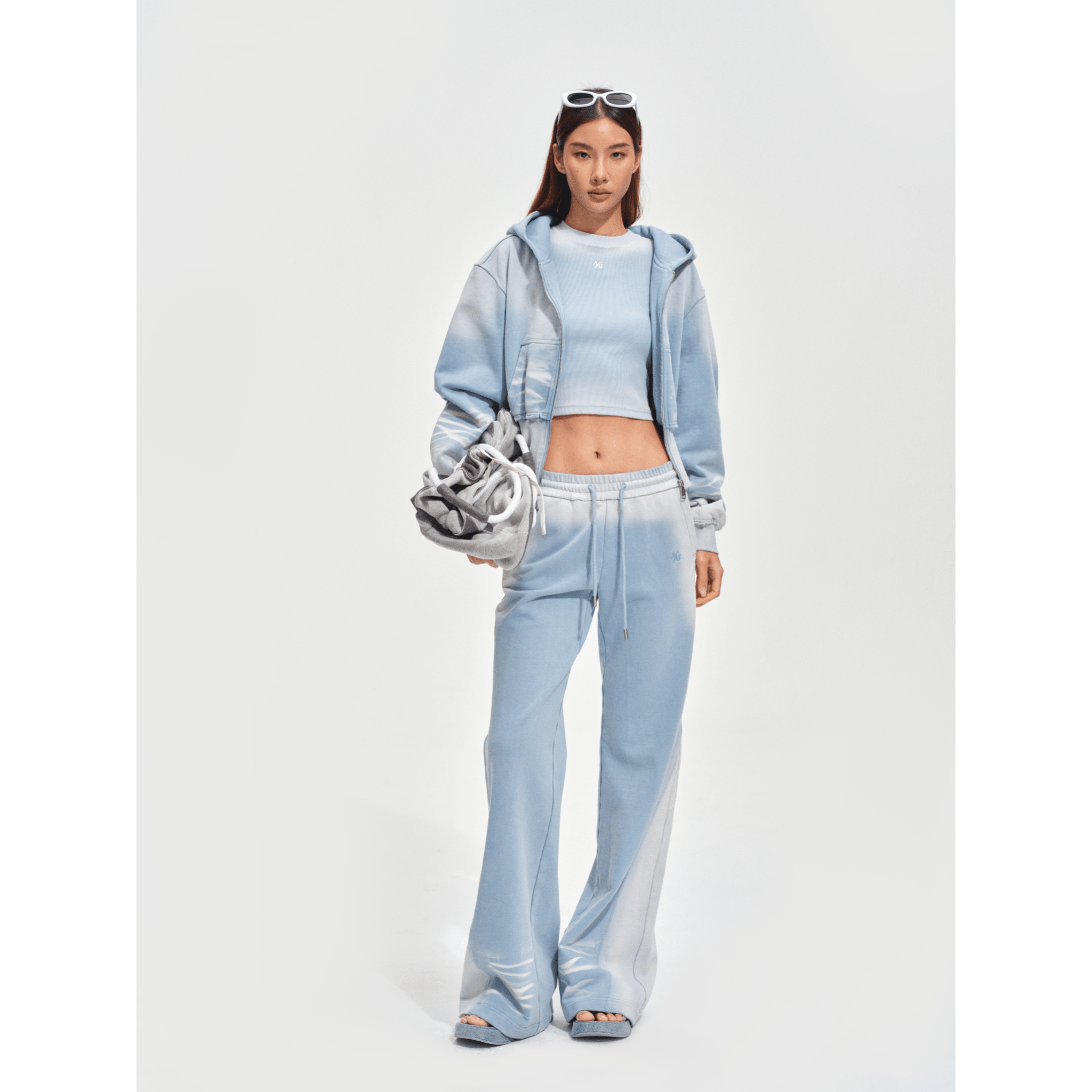 NAWS Slim - Fit Equestrian Crest Tee in Blue and White | MADAX