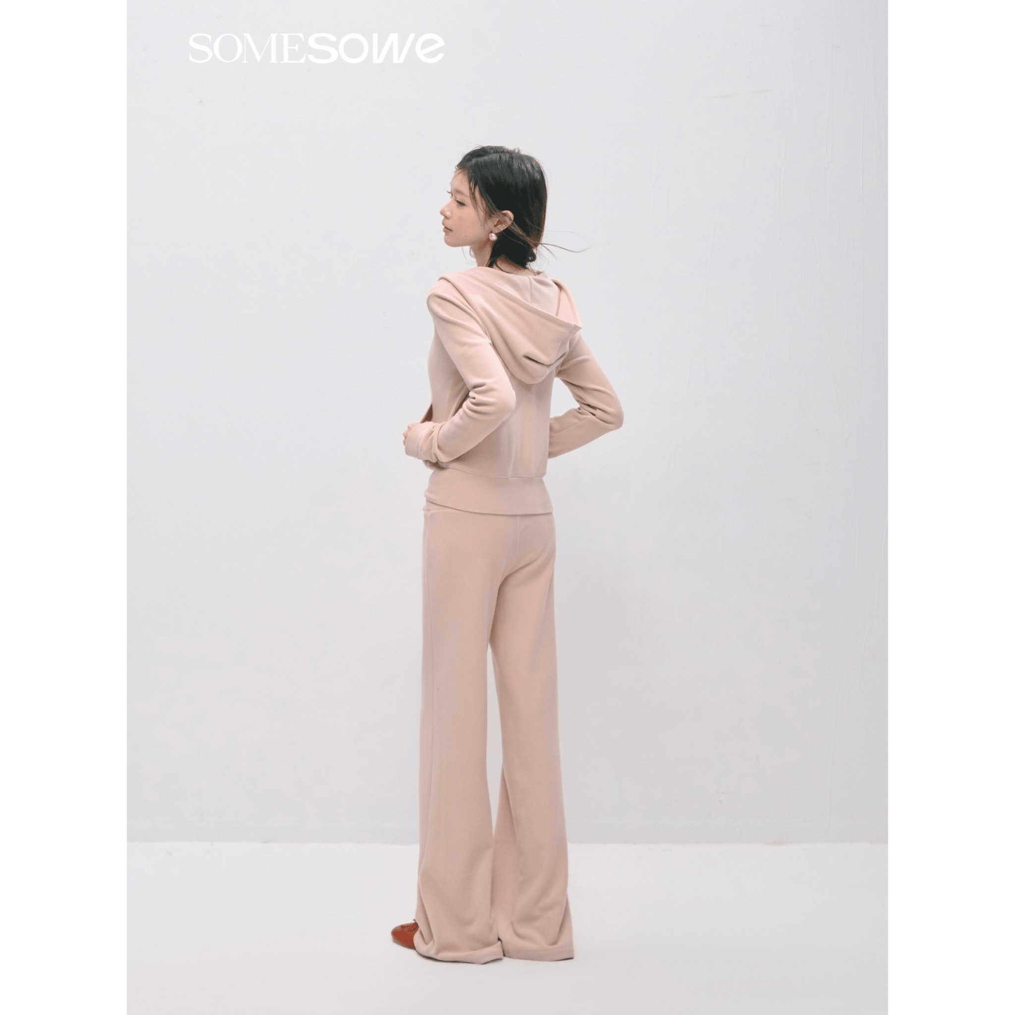 SOMESOWE Soft and Fluffy Casual Sweatpants in Pink | MADAX