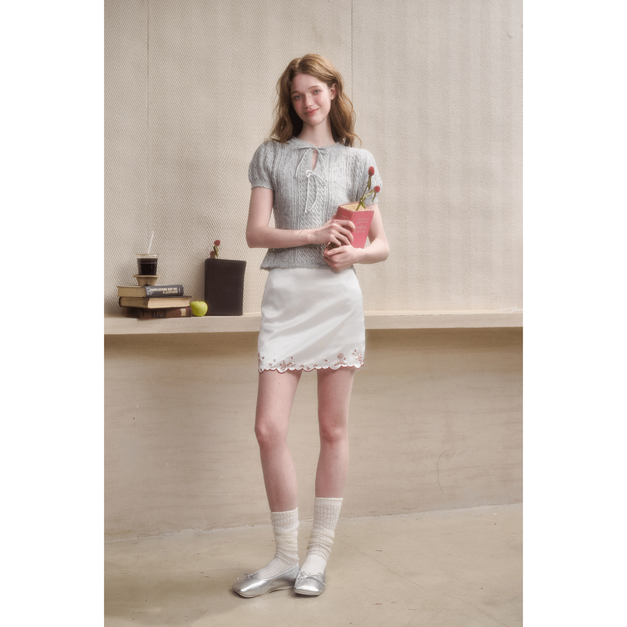 Group of Universe Soft Kitten - Sweater in Light Gray | MADAX