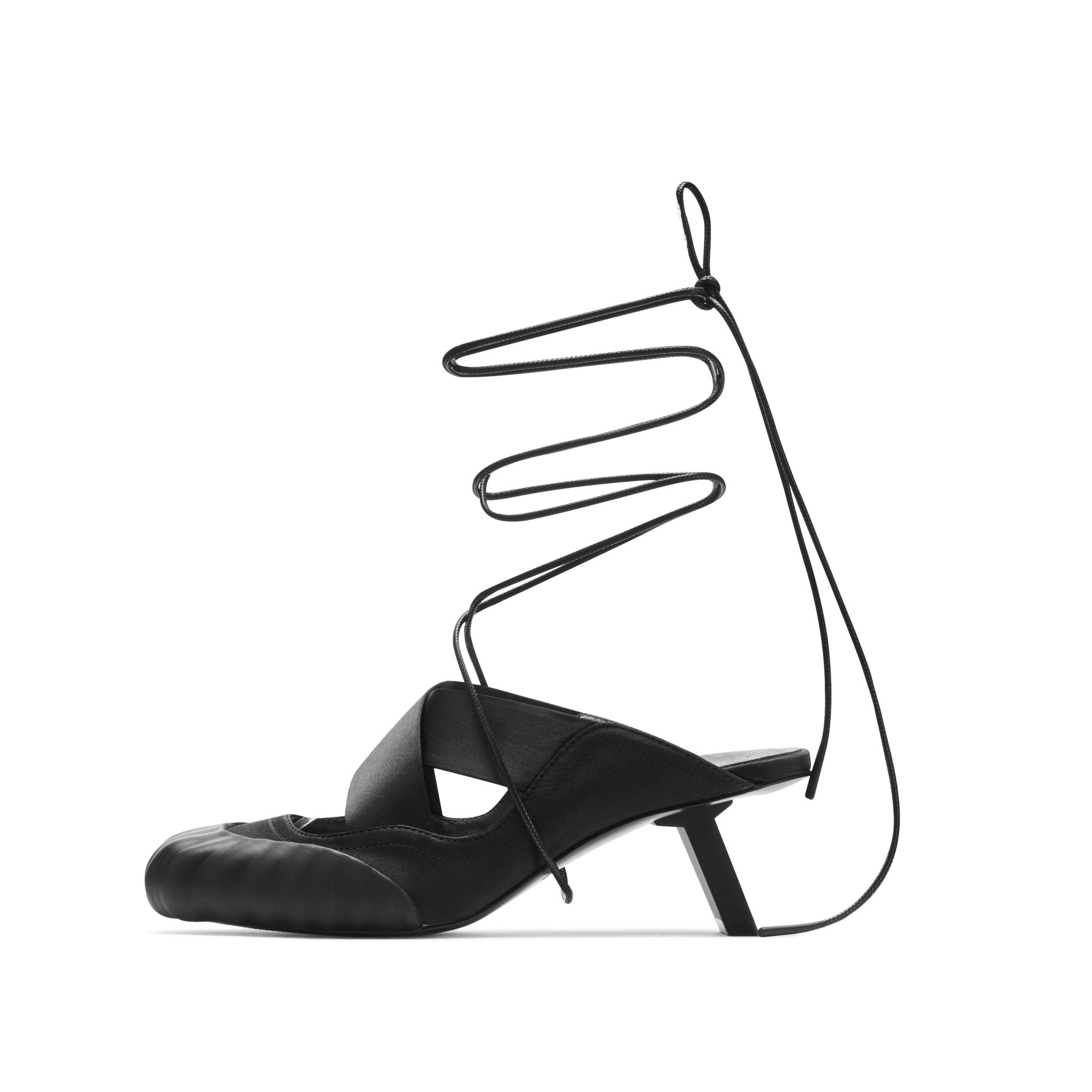 新品⭐︎ETRETOKYO スクエアトゥストラップバレエシューズ　ブラック37 ETRE TOKYO スクエアトゥ ストラップバレエシューズ 38. 黒