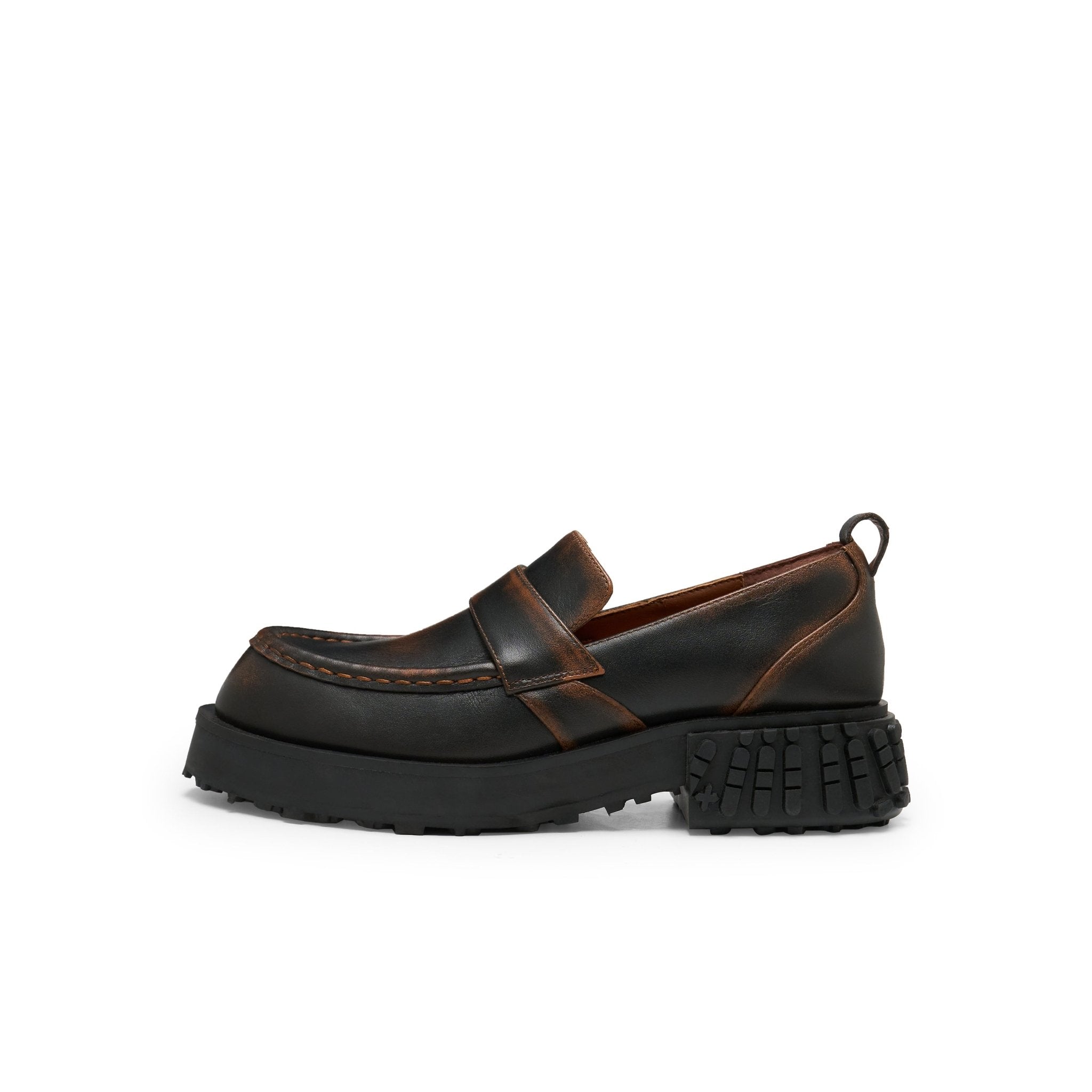 LOST IN ECHO Star Bottom Stitching Round Head Loafers In Black Brown | MADAX