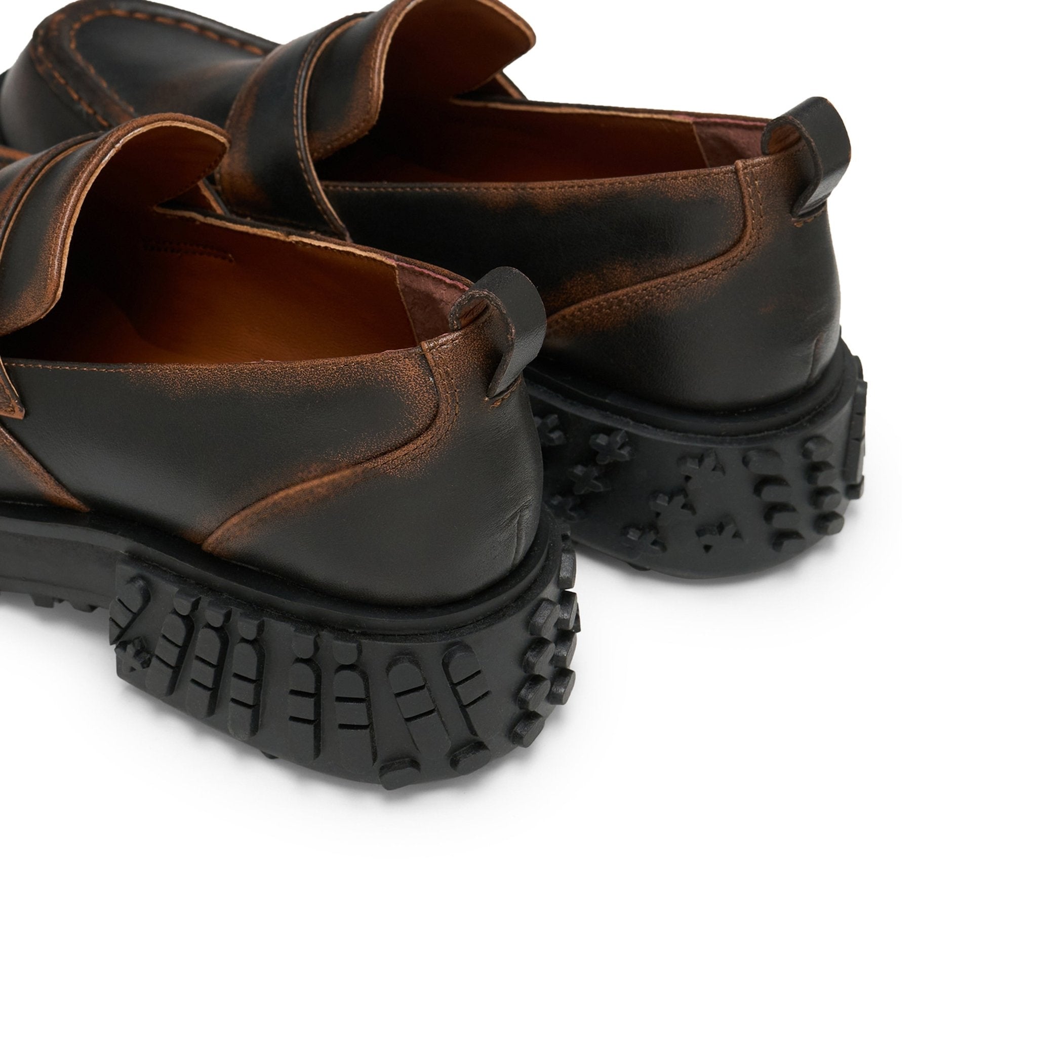 LOST IN ECHO Star Bottom Stitching Round Head Loafers In Black Brown | MADAX