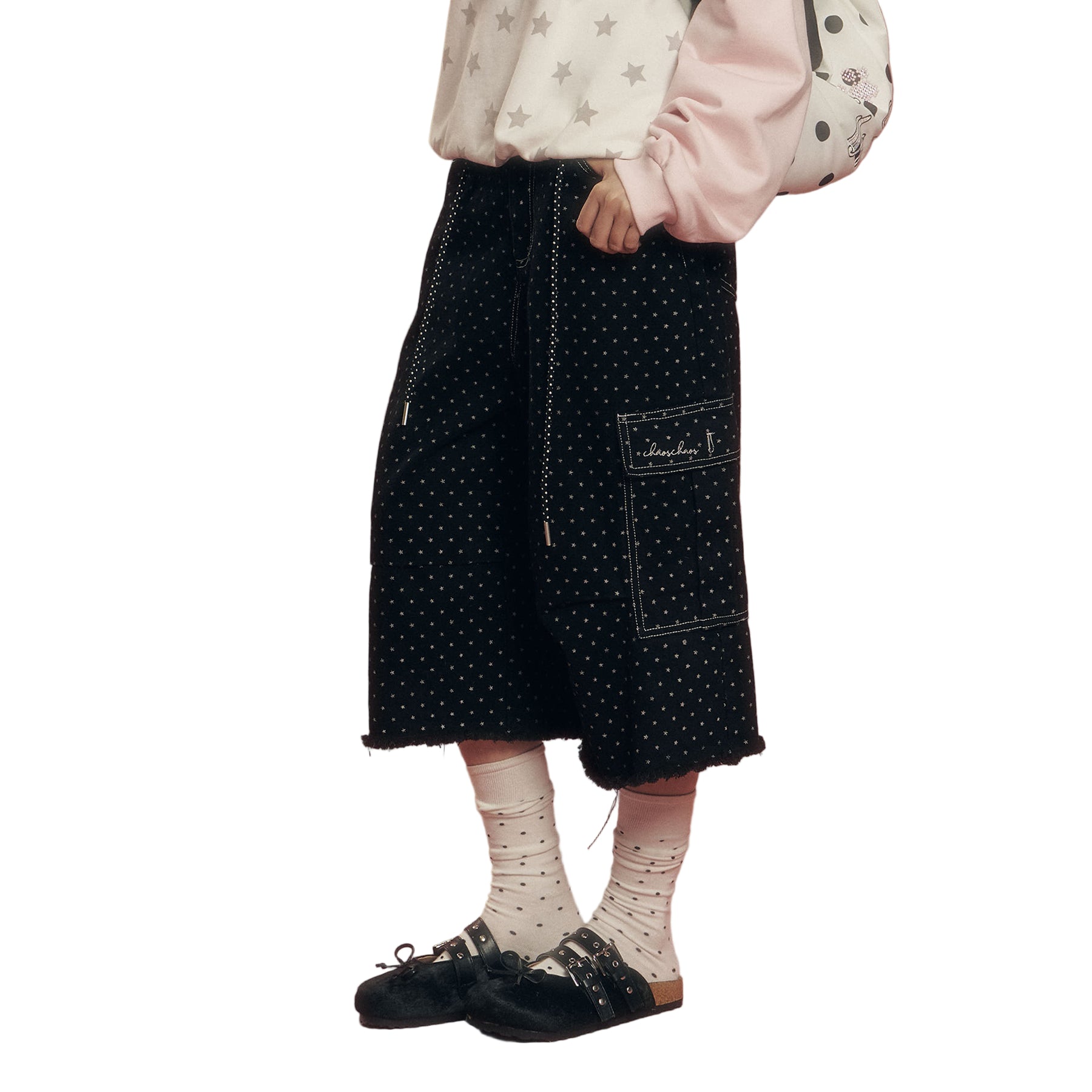 CHAOSCHAOS Star Print Vintage Washed Denim Cropped Pants In Black | MADAX