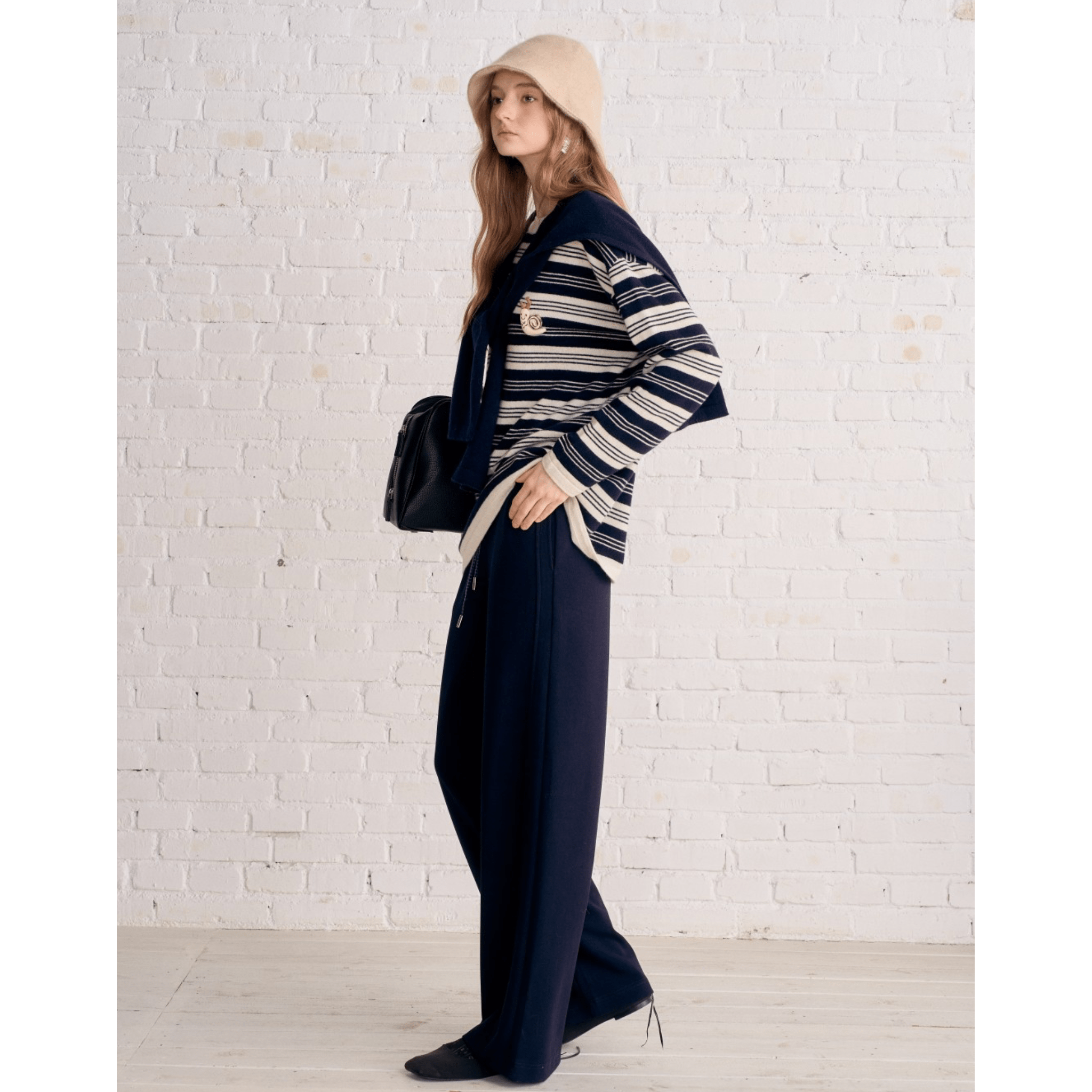 AIMME SPARROW Striped Navy Collar Long Sleeves in Black | MADAX