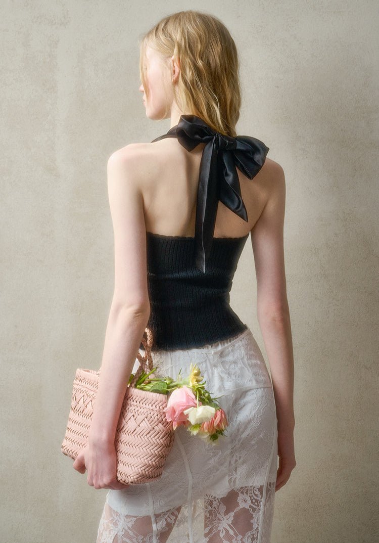 Group of Universe Sunshine at 12:30" Bowknot Halter Neck Knitted Vest in Black Group of Universe Sunshine at 12:30" Bowknot Halter Neck Knitted Vest in Black