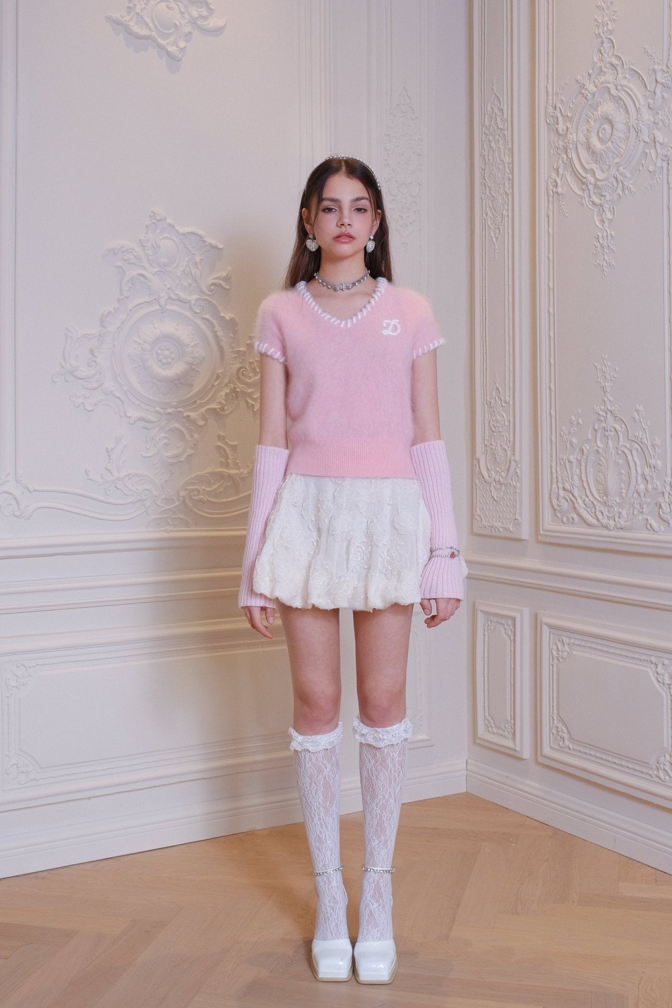 DIANA VEVINA V - Neck Knit Tender Short Top Pink | MADA IN CHINA