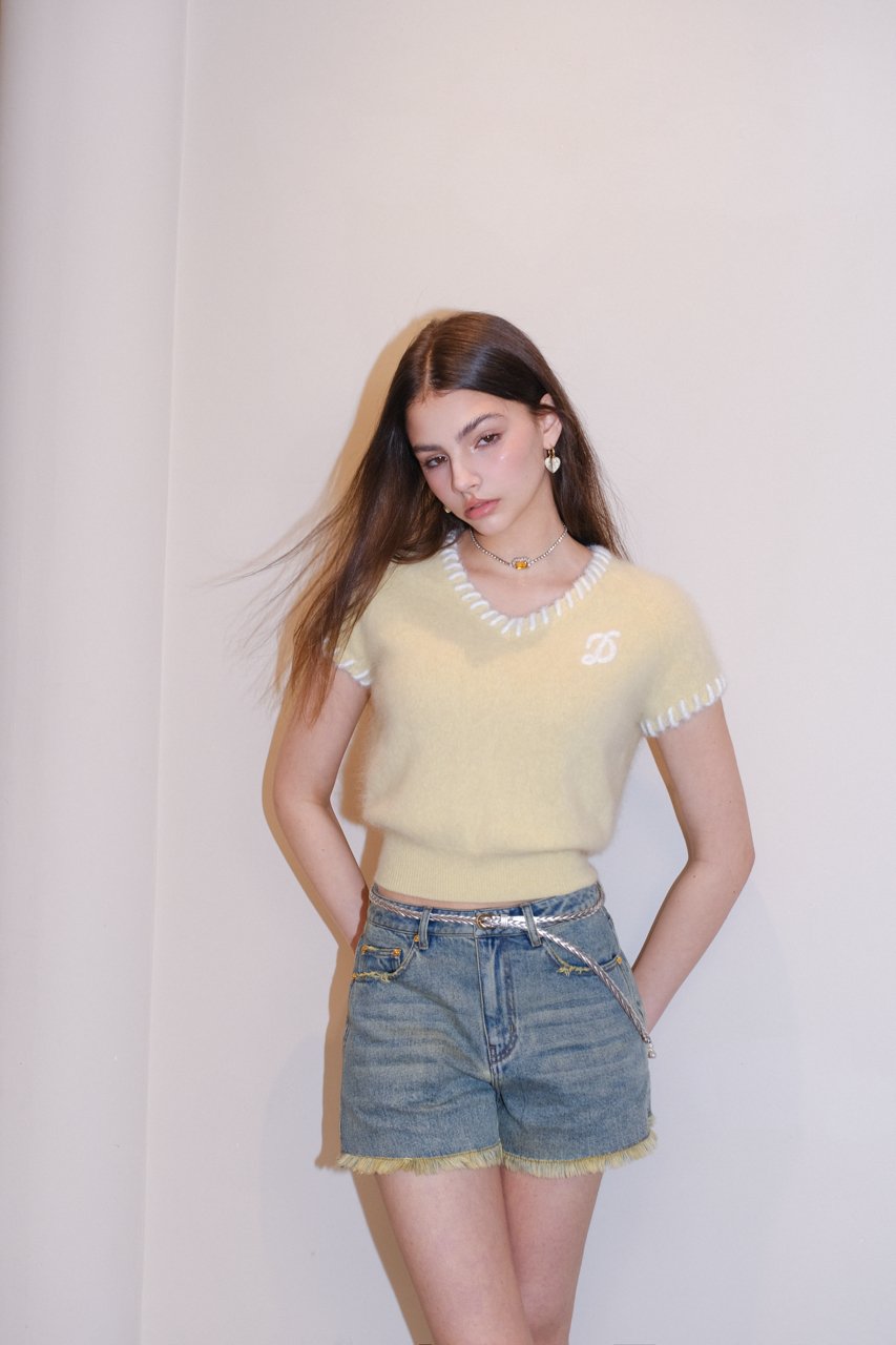 DIANA VEVINA V - Neck Knit Tender Short Top Yellow | MADA IN CHINA