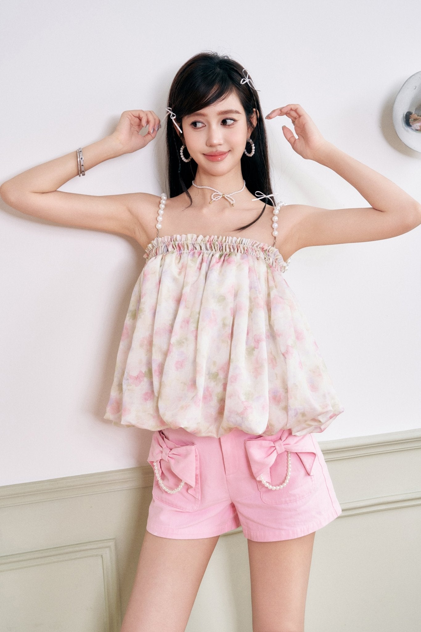 THREE QUARTERS V Waist Head Bow Pearl String Chain Pink Shorts | MADA IN CHINA