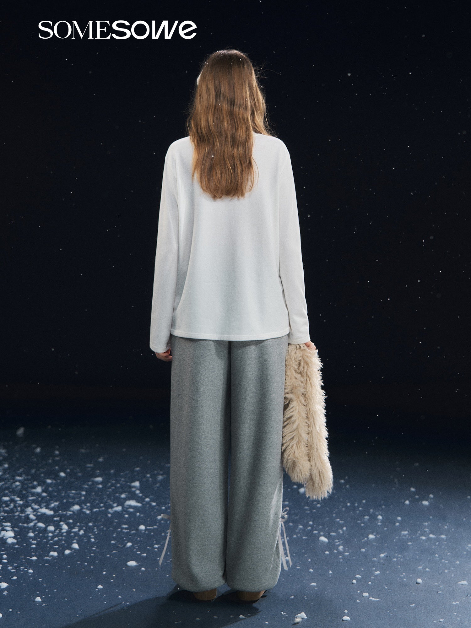 SOMESOWE Velvet Deer Long - Sleeved T-Shirt In Footprint White | MADAX