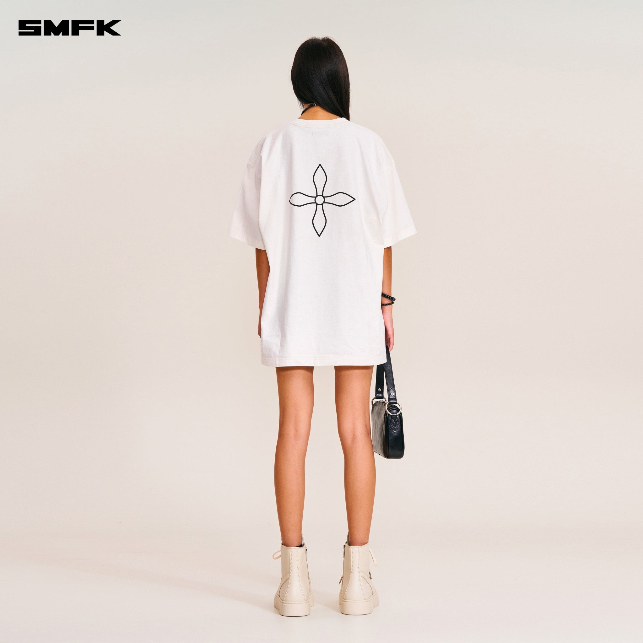 SMFK Vintage Compass Mode Loose Tee In Snow Mountain White | MADAX