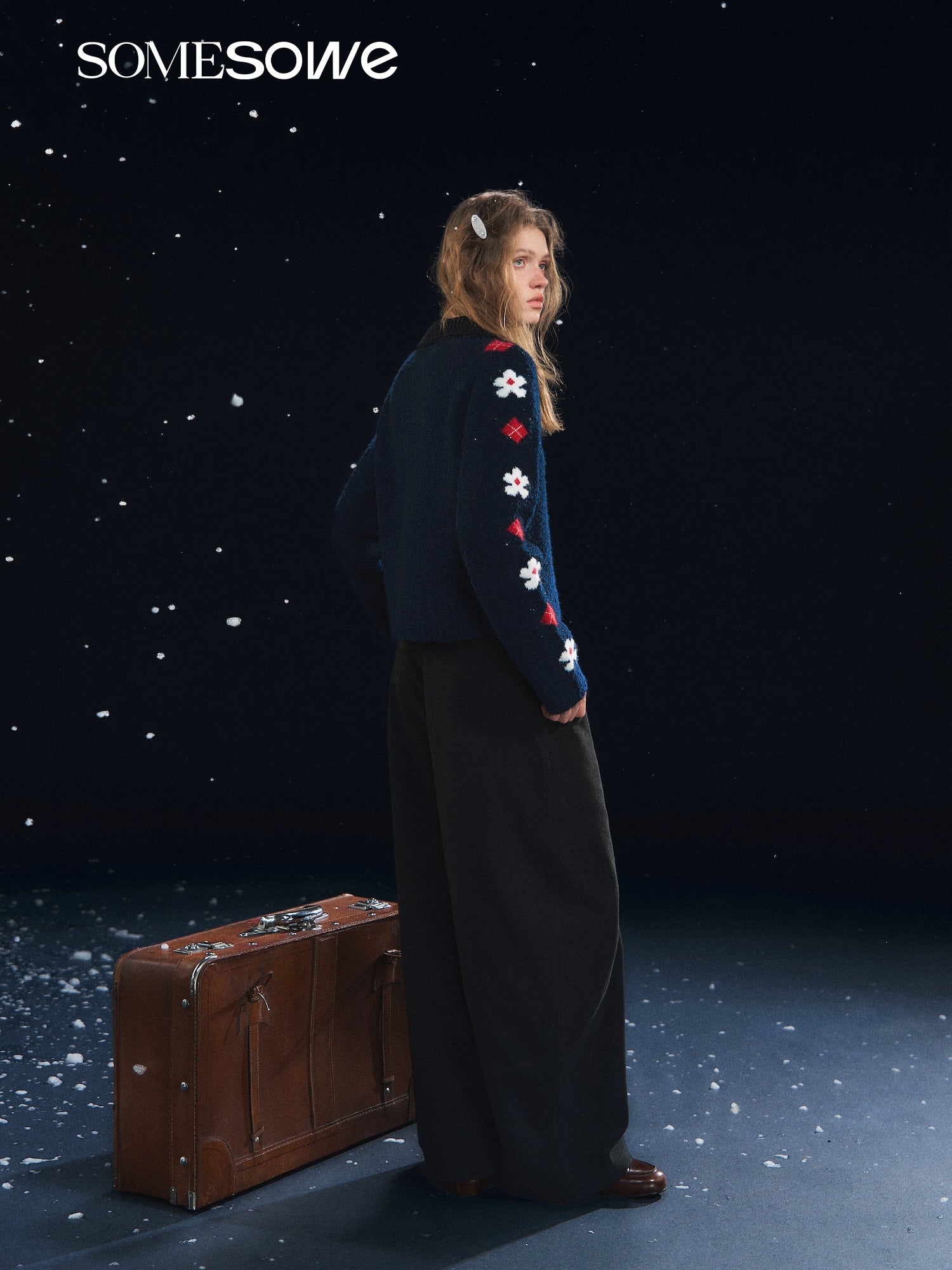 SOMESOWE Vintage Floral Jacquard Collar Cardigan in Navy Blue | MADAX