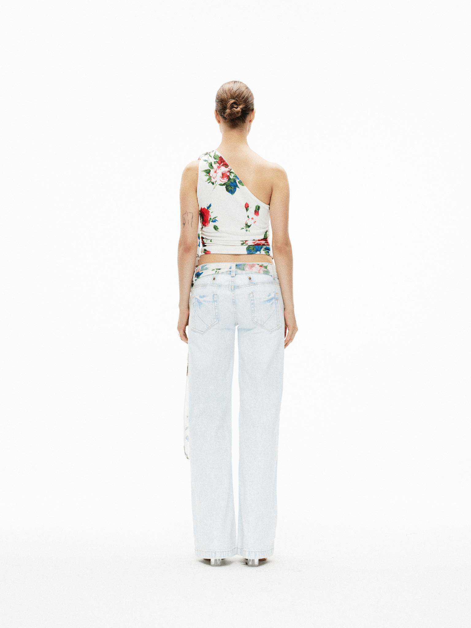 ARTE PURA Washed Low - rise Jeans In Light Blue | MADAX