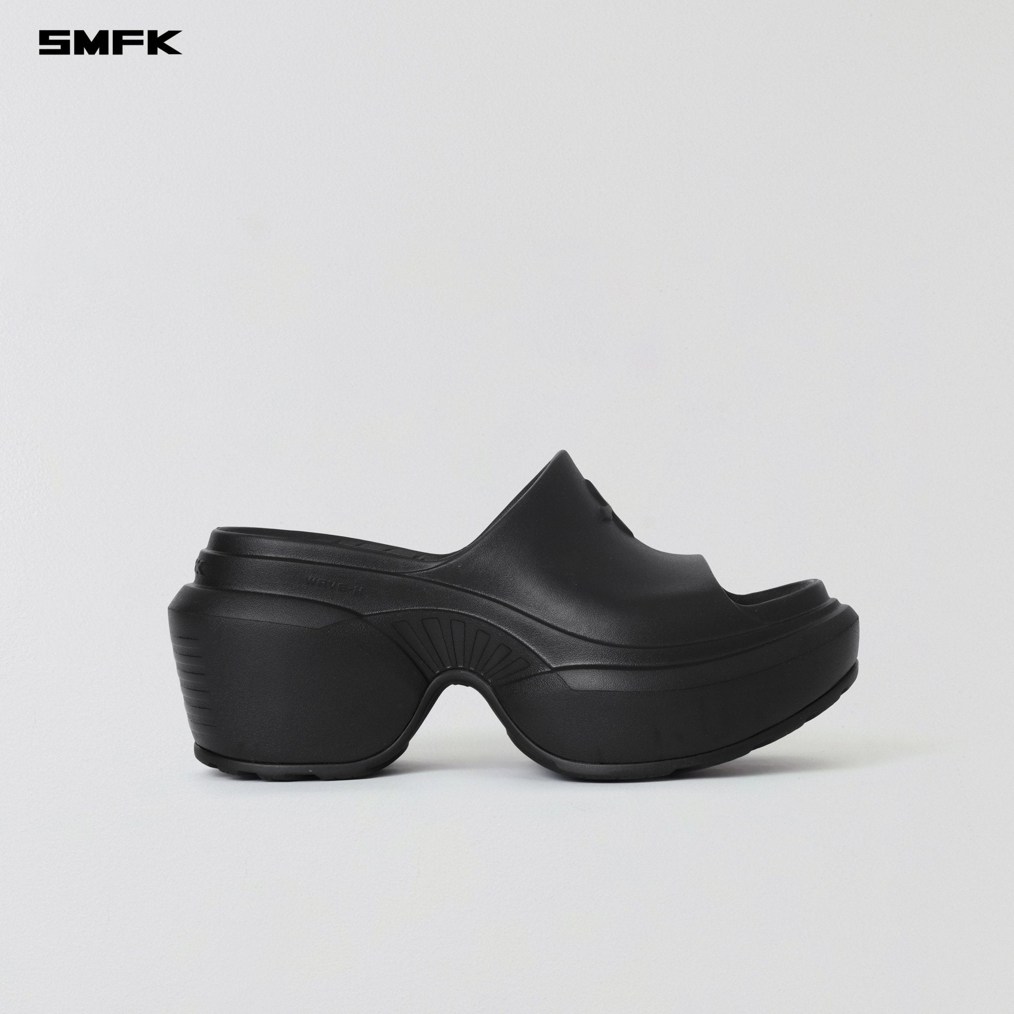 SMFK Wave Slipper High In Black | MADAX