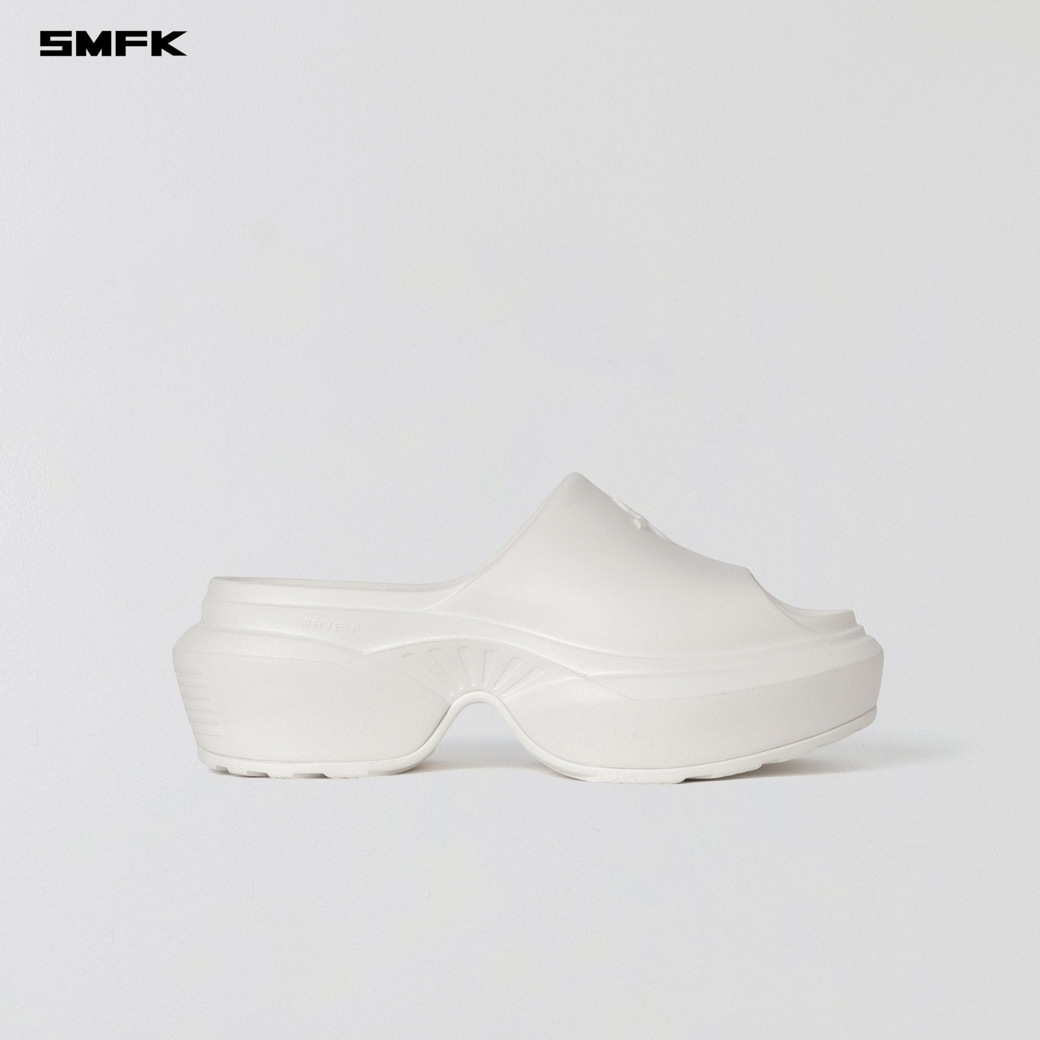 SMFK Wave Slipper In Cloud White | MADAX