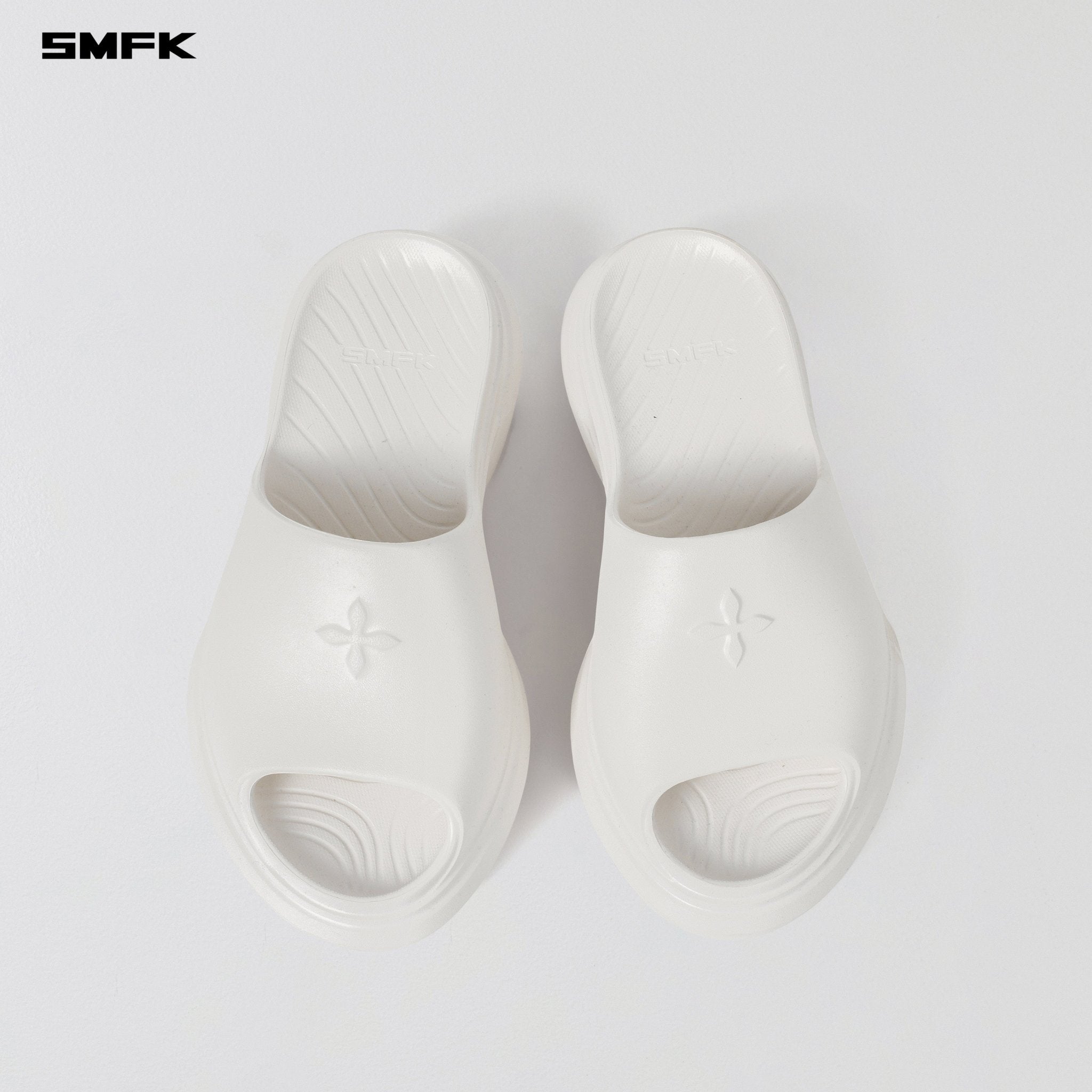 SMFK Wave Slipper In Cloud White | MADAX