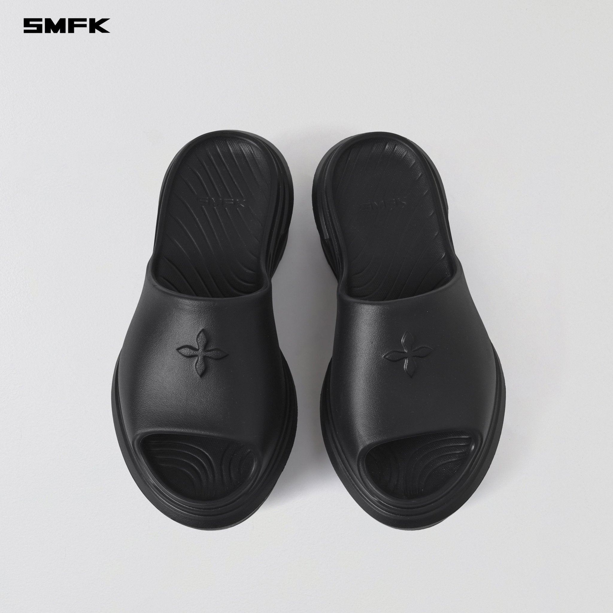 SMFK Wave Slipper In Wild Black | MADAX