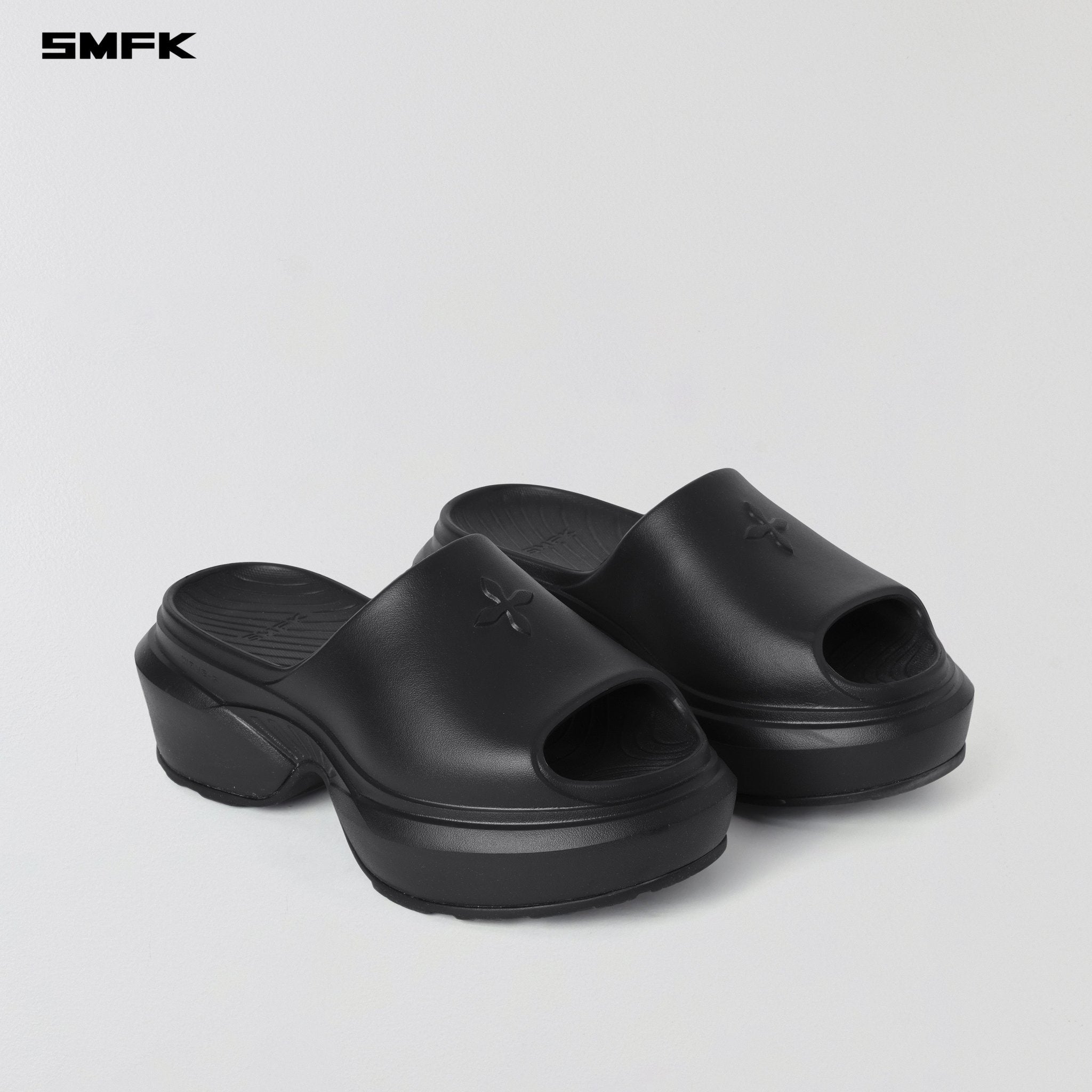 SMFK Wave Slipper In Wild Black | MADAX