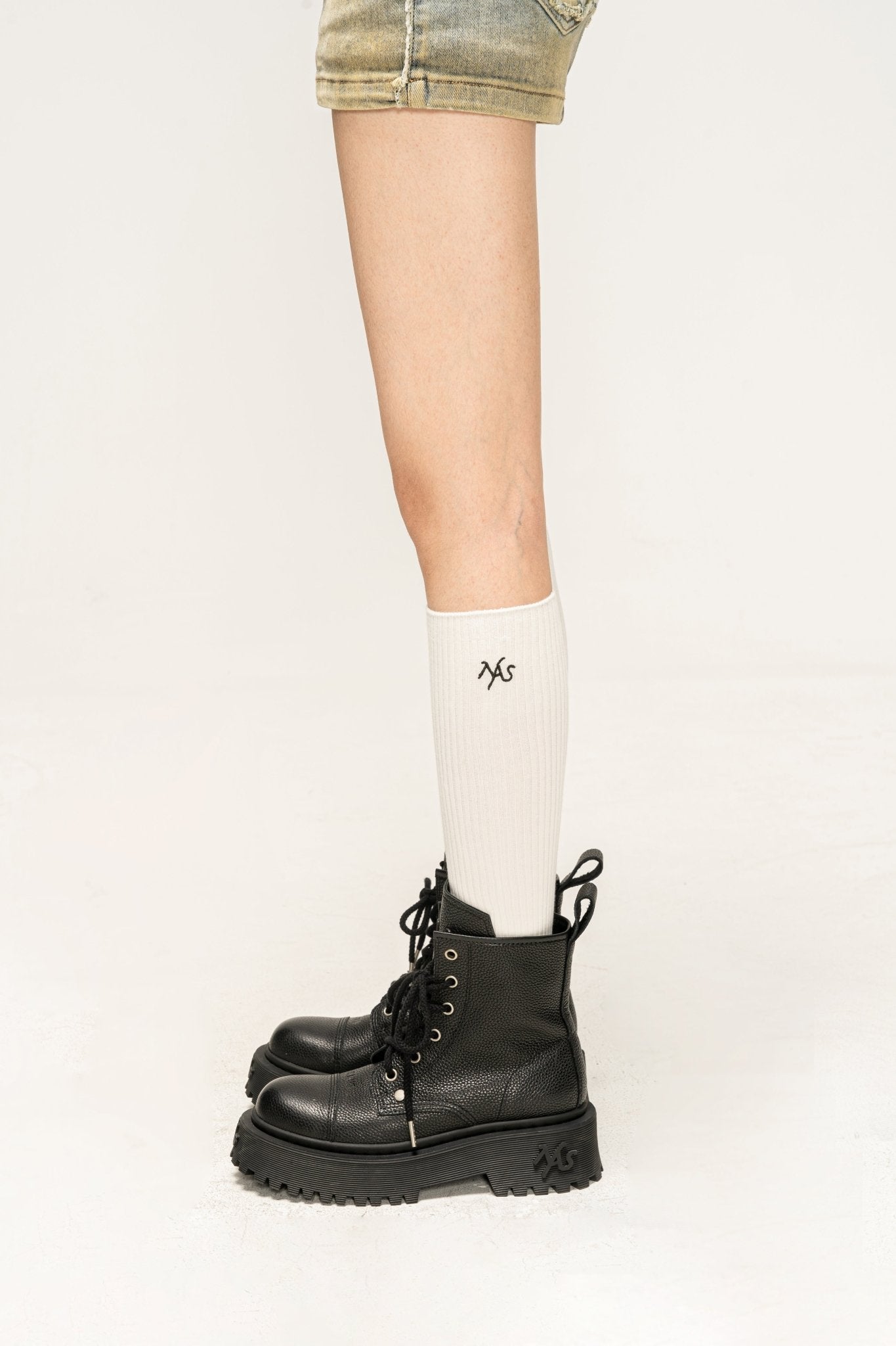 NAWS White Classic Loose Over - The - Calf Socks | MADAX