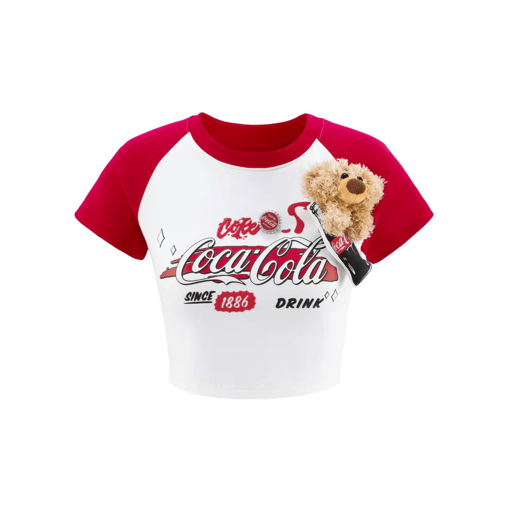 13DE MARZO White Coca-Cola Bear Logo Top | MADA IN CHINA