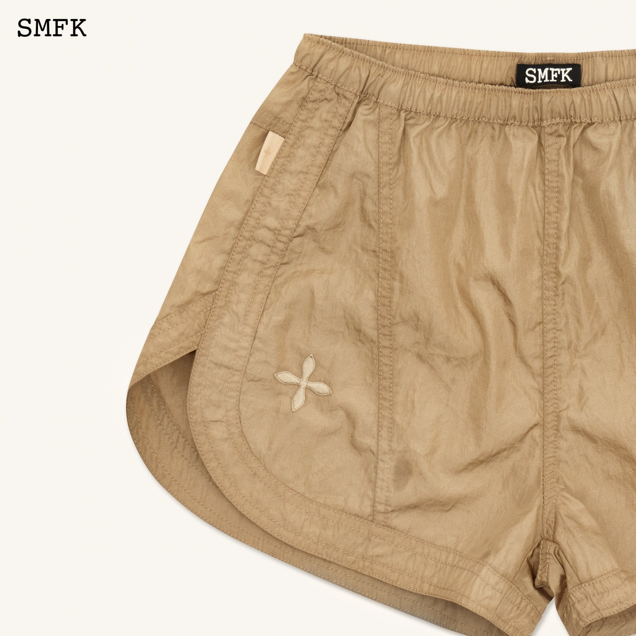 SMFK Ancient Myth Viper Jogging Shorts In Gold | MADA IN CHINA