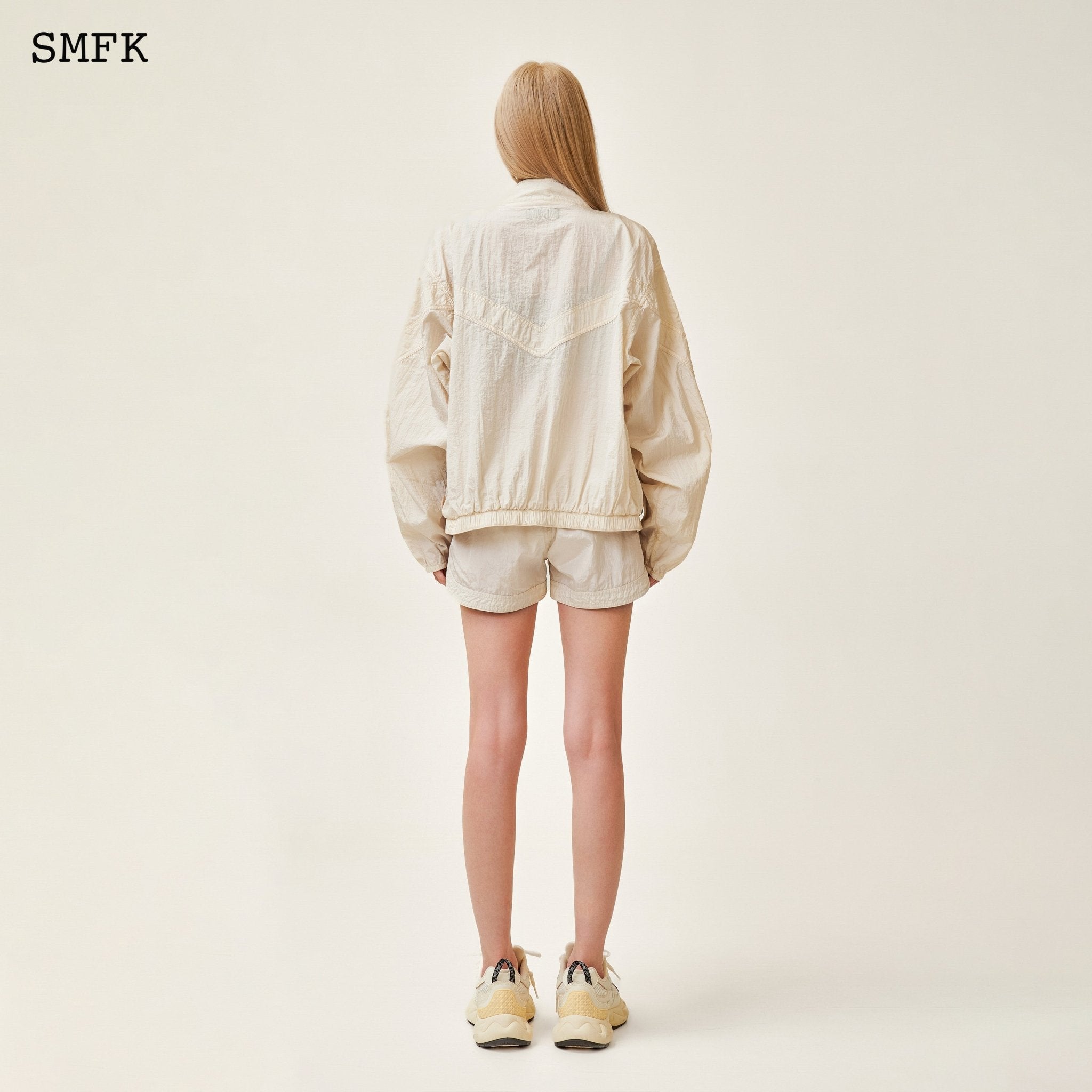 SMFK Ancient Myth Viper Jogging Shorts In White | MADA IN CHINA