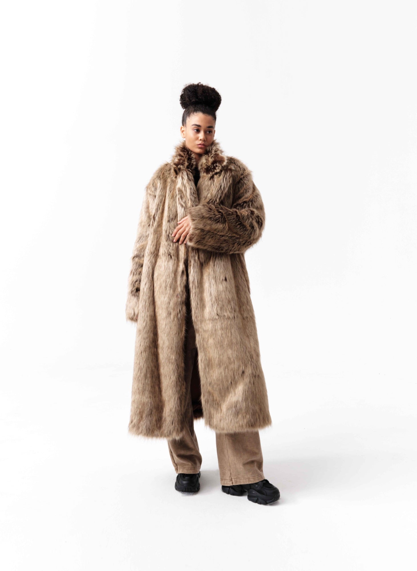 VANN VALRENCÉ Batik Weaving Eco Fur Long Coat | MADA IN CHINA