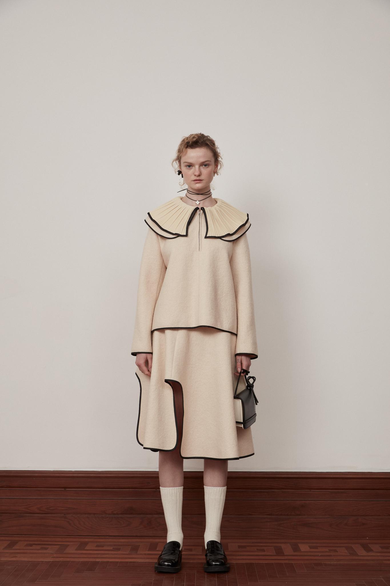 BVM TEAMS Beige Split Wool Skirt | MADA IN CHINA