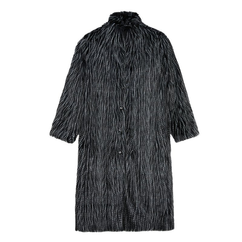 VANN VALRENCÉ Black And White Custom Woven Feather Coat | MADA IN CHINA