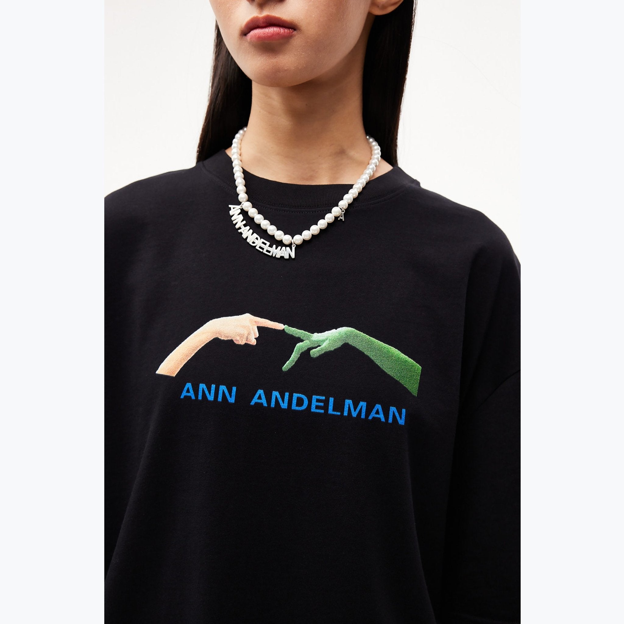 ANN ANDELMAN Black Fingers Tee | MADA IN CHINA