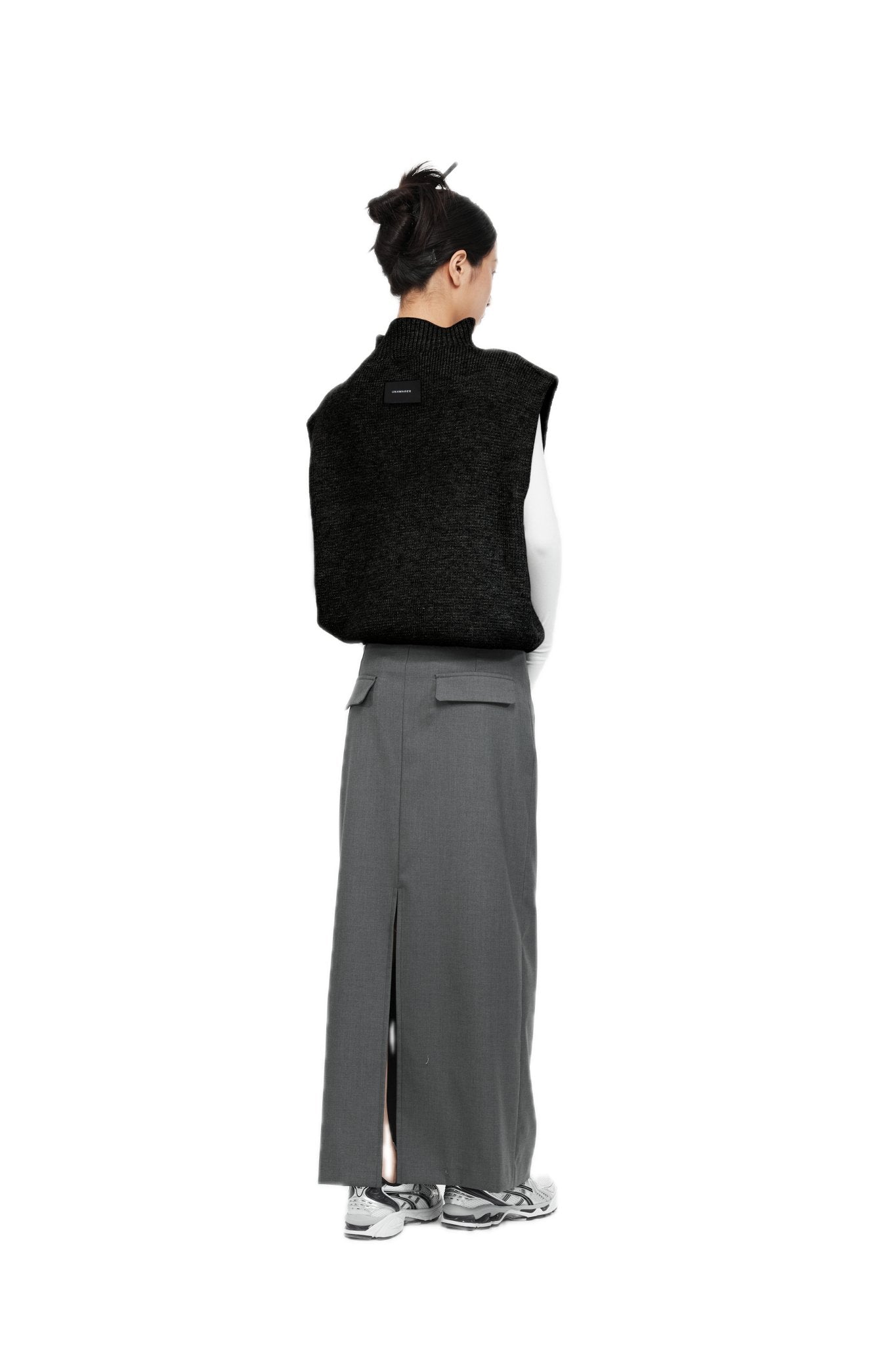 UNAWARES Black Logo Cropped Cape-style sleeveless sweater | MADA IN CHINA